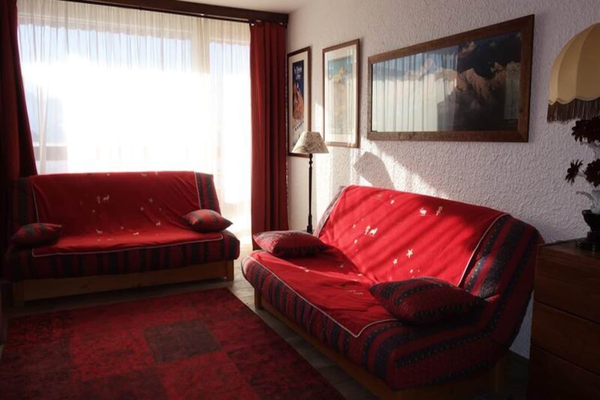 Holiday Home near Ski Lift in Les Pleiades