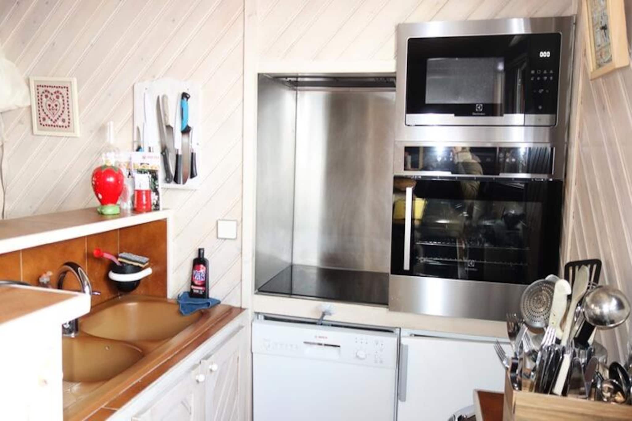 In the heart of the French Alps, where snow-dusted peaks meet endless adventure, this charming 4-room apartment in Residence LE DOME offers an unforgettable alpine escape. With its enviable location at the foot of the slopes and just steps from local shops and amenities, this property is a haven for ski enthusiasts and mountain lovers alike. Imagine waking up to the crisp mountain air, stepping onto your east-facing balcony, and gazing out at the serene alpine vistas before heading straight to the slopes.
Spanning 80m², the apartment is thoughtfully designed to accommodate families or groups of up to six. The master bedroom features a plush double bed (160cm) and a private en-suite bathroom with a bathtub and toilet, ensuring a restful retreat after a day of adventure. A second bedroom offers two comfortable single beds, while an enclosed sleeping area with bunk beds is perfect for children. The living room, with its cozy sofa and TV, invites relaxation, while the fully equipped kitchen—complete with a dishwasher, oven, microwave, electric hob, and refrigerator—makes meal preparation a breeze. Additional conveniences include a washing machine, a separate shower room, and a ski locker for your gear.
Beyond the apartment, the vibrant resort offers everything you need for a perfect holiday. From ski schools and rental shops to après-ski bars and restaurants, the lively atmosphere ensures entertainment for all ages. In summer, the region transforms into a paradise for hikers and cyclists, with trails that wind through breathtaking landscapes. Whether you're carving through fresh powder or exploring the lush alpine meadows, this residence places you at the heart of it all.
Choose this cozy alpine retreat for its unbeatable location, modern comforts, and the promise of unforgettable memories in one of the most picturesque corners of the French Alps.