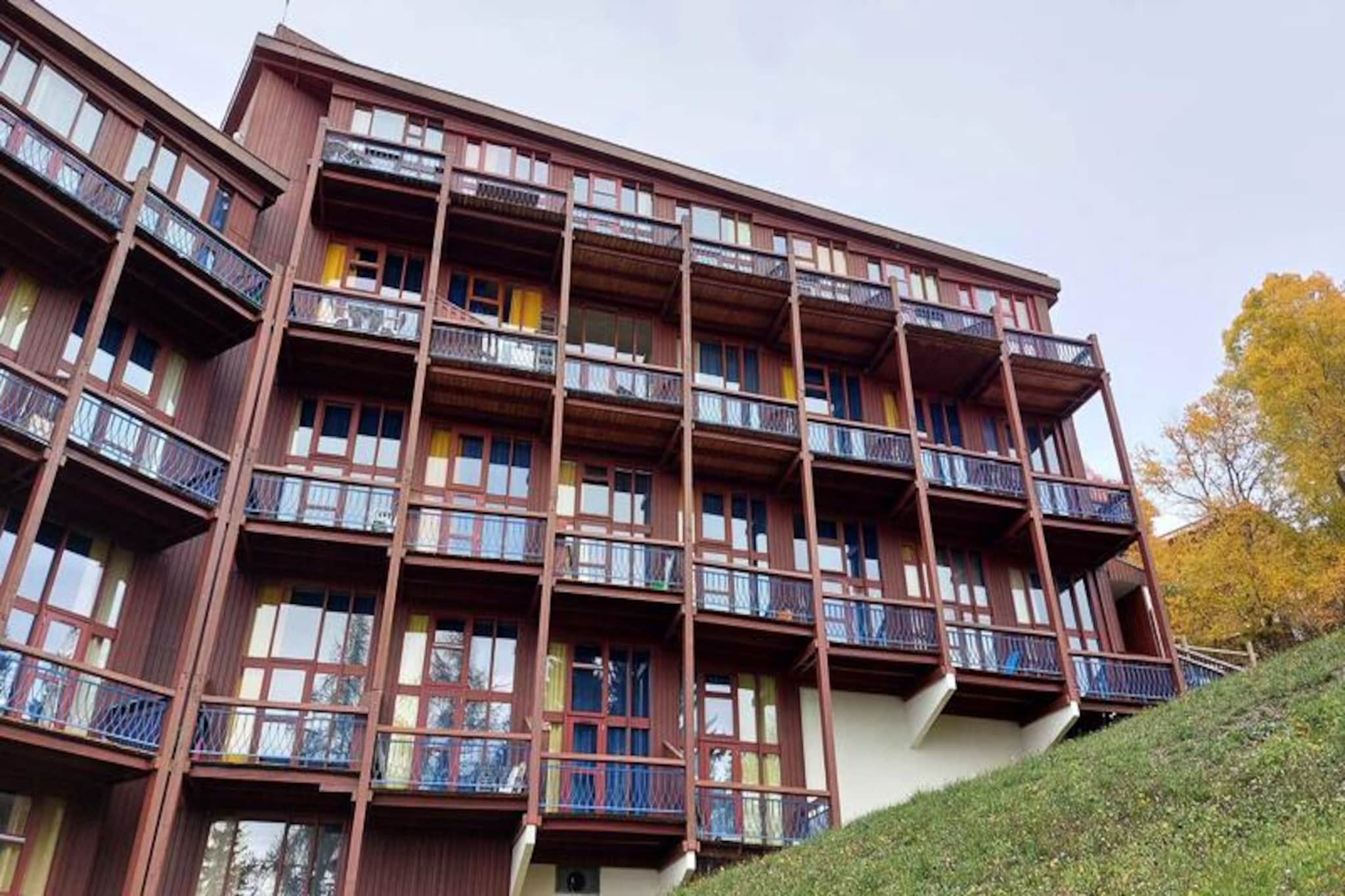 Duplex for 5 people in Arc 1800 in the village of Charmettoger, ski-in ski-out
