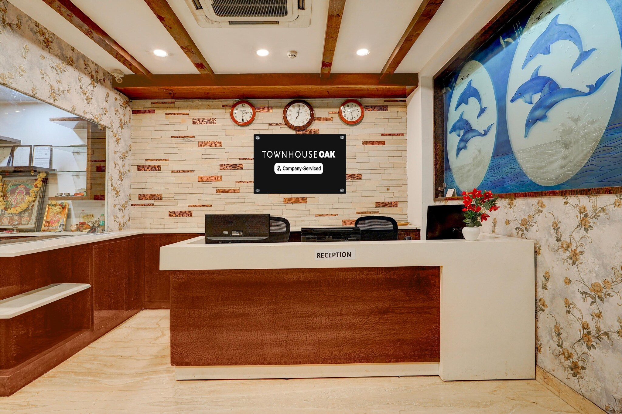 Ground floor: (bedroom(double bed, TV, seating area, air conditioning, telephone, Floor mattress), bathroom(bathtub or shower, shower, washbasin, toilet, Towels incl., shampoo, body soap, hot water), lift)