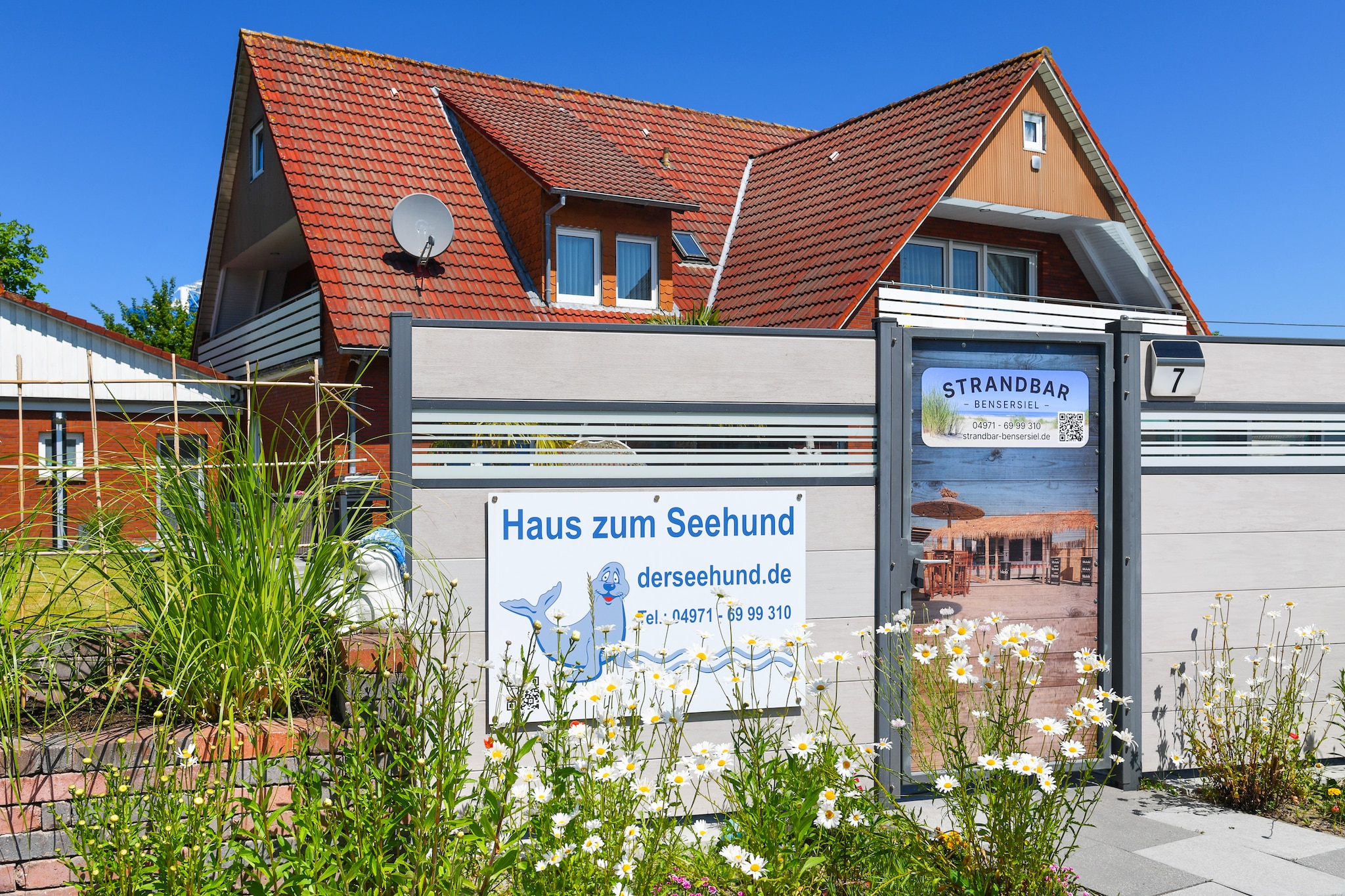 Haus zum Seehund 2-Tuinen zomer