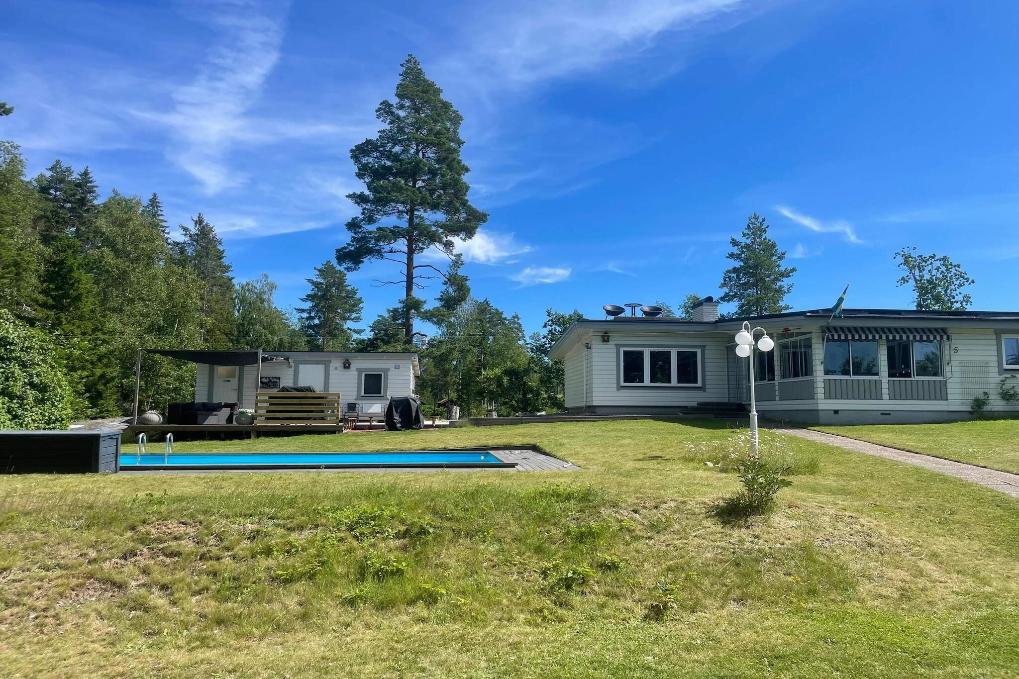 Villa in de archipel met zwembad en terras