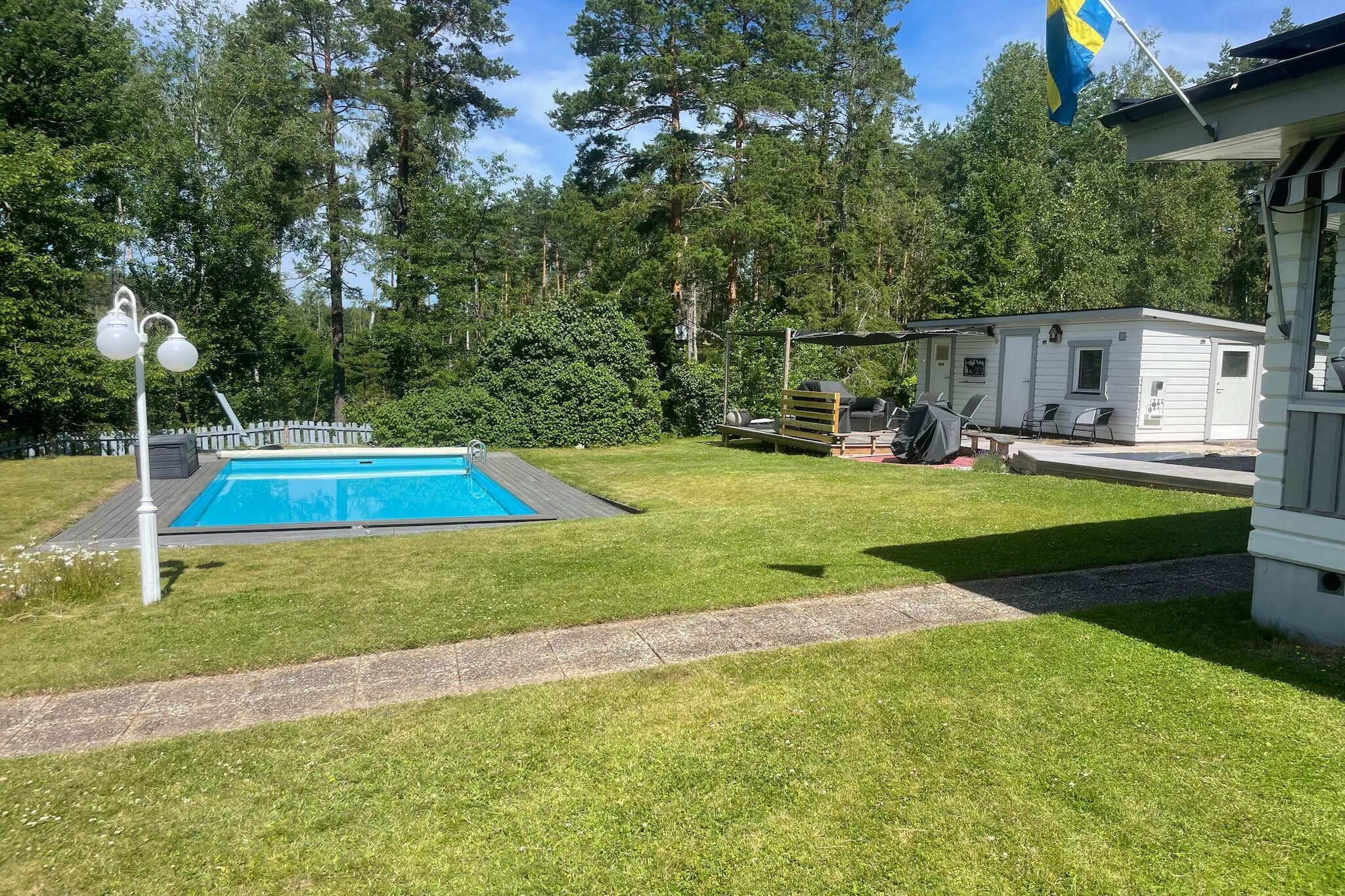 Villa in de archipel met zwembad en terras - Buitenlucht