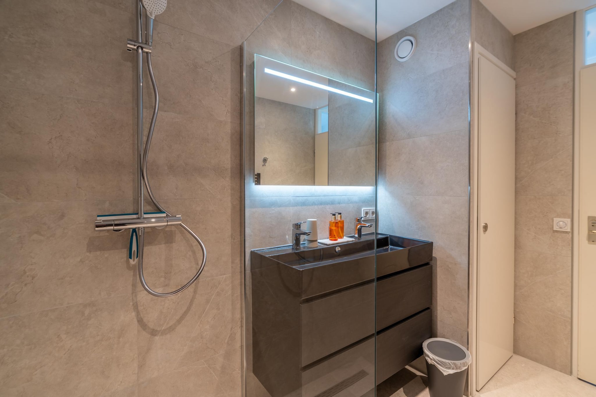 Juliana 152-Badkamer