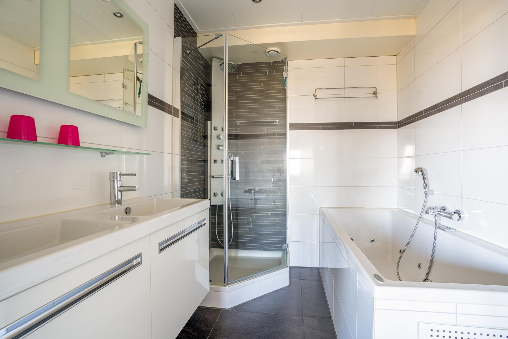 Juliana 158-Badkamer