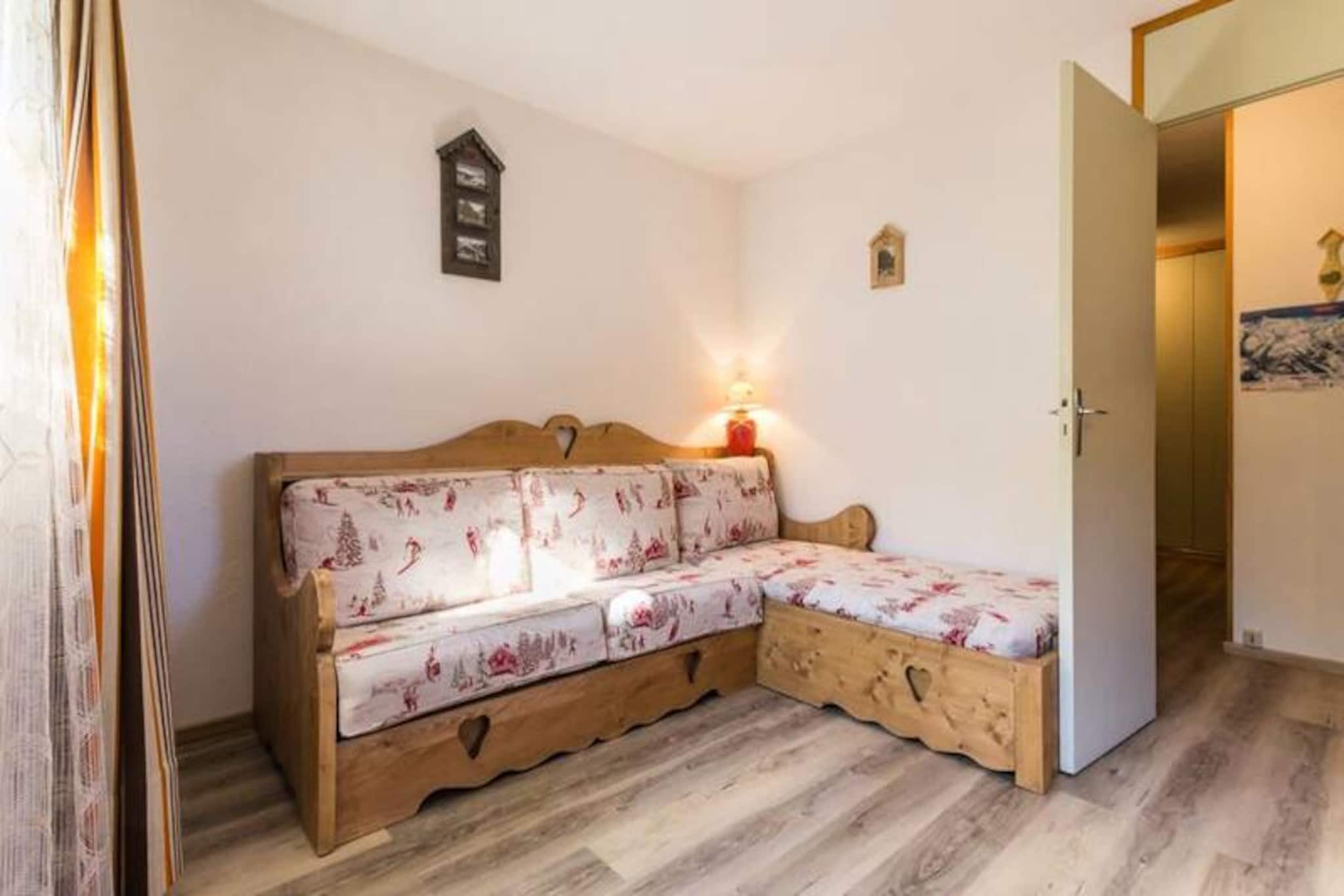 Apartment in Montchavin near Gondola Lift