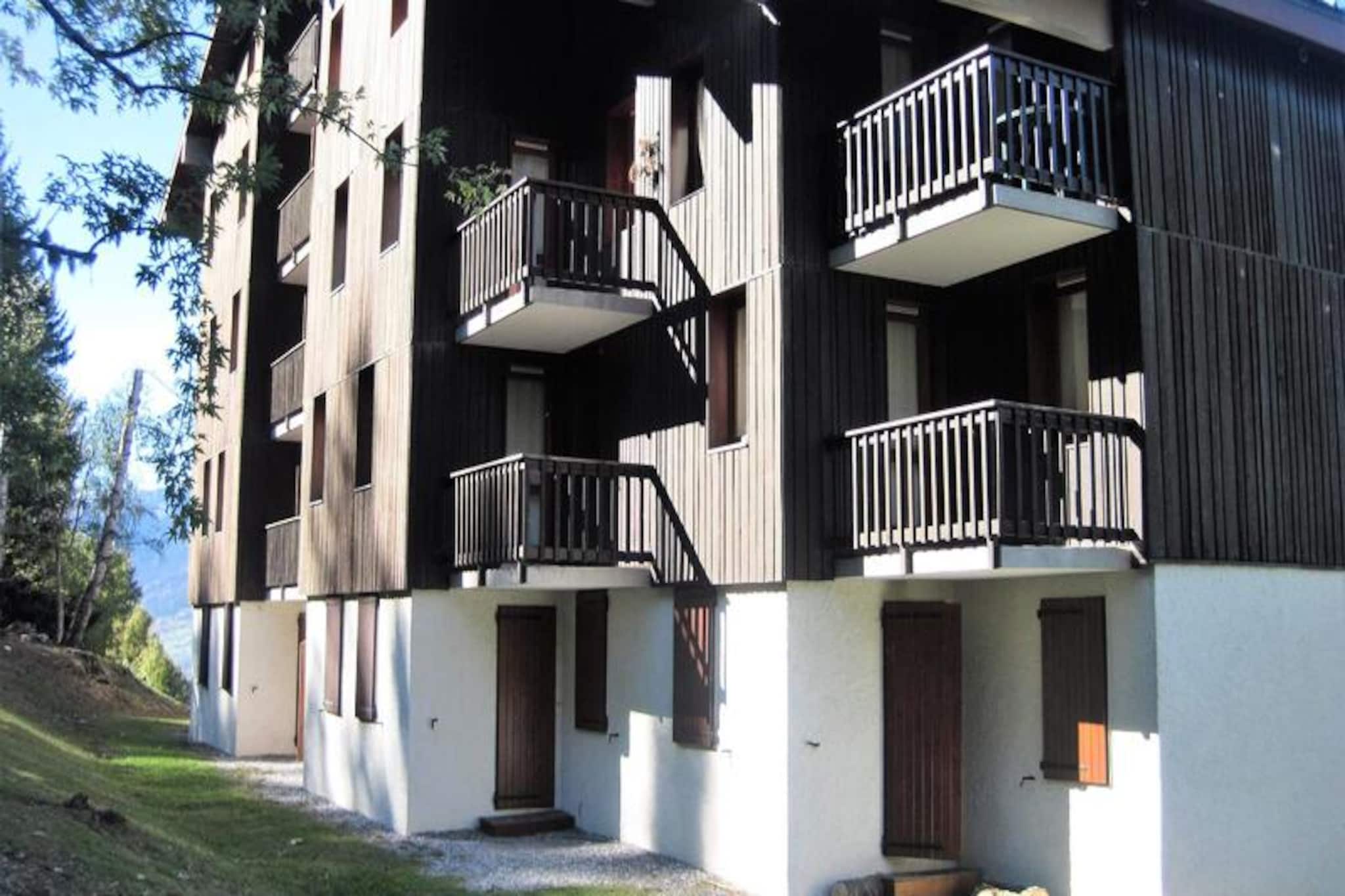 Apartment in Montchavin near Ski Slopes