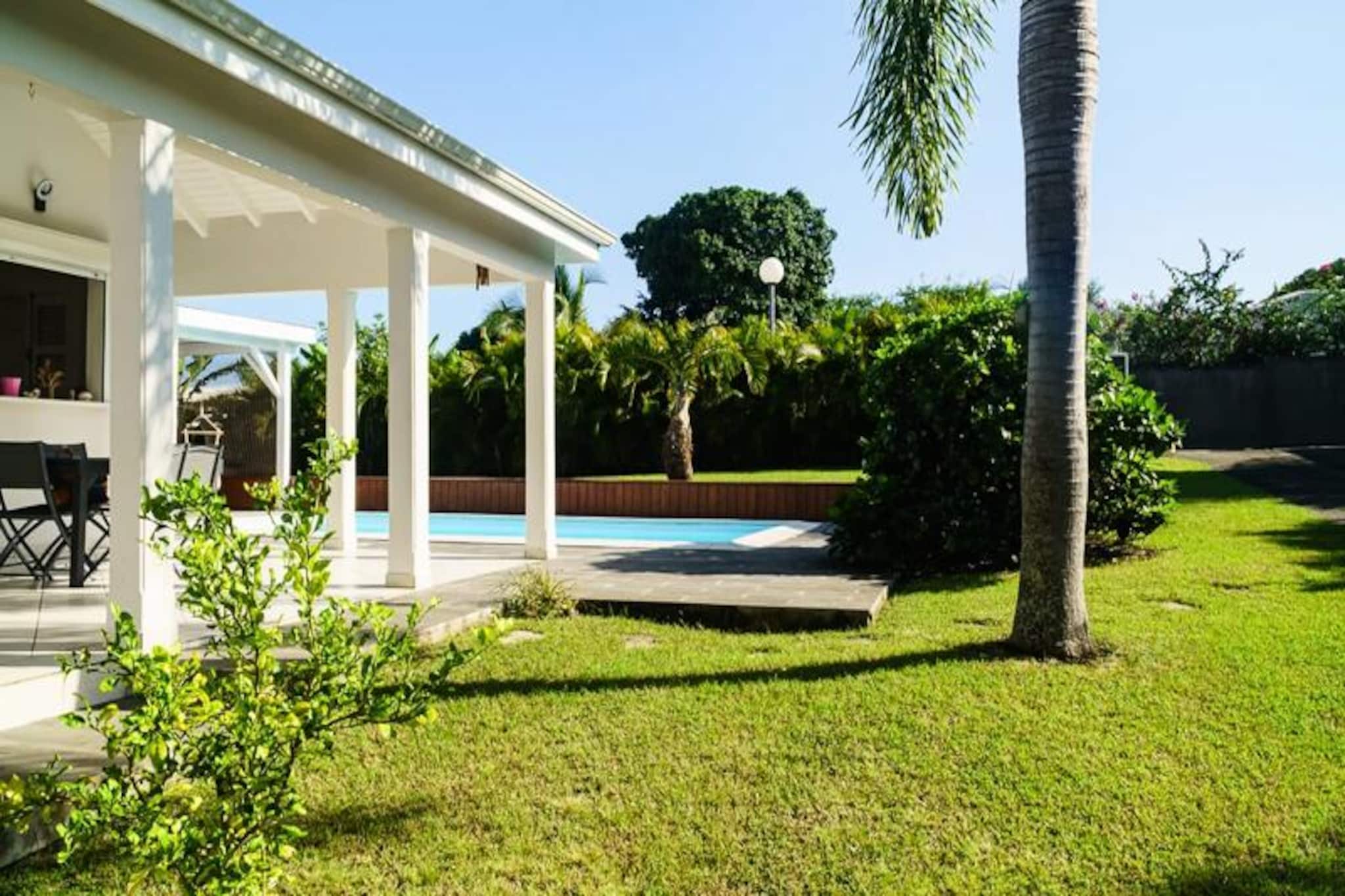 Apartment near Sainte-Anne Beach & Pool