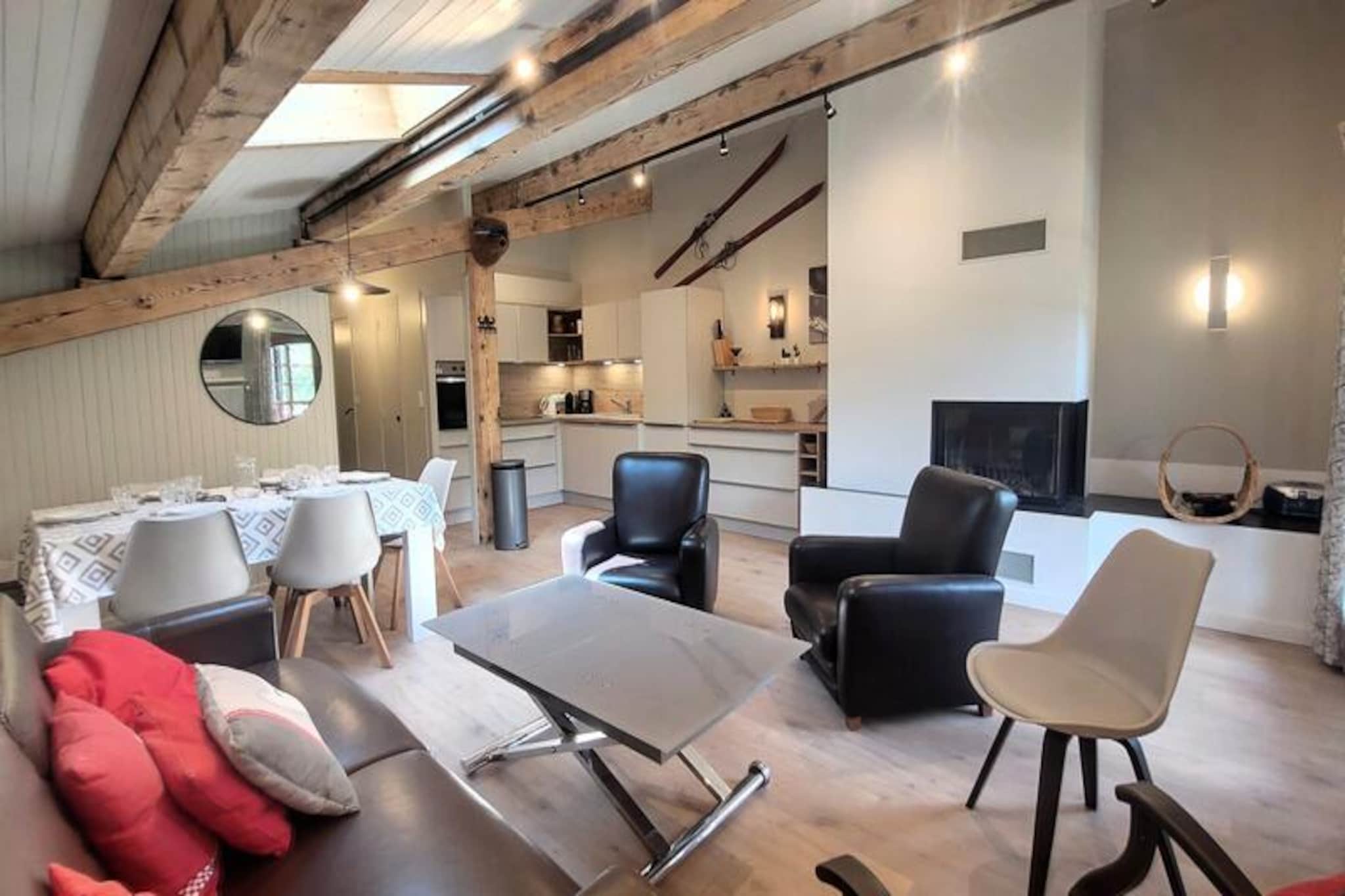 Apartment near slopes with garden views