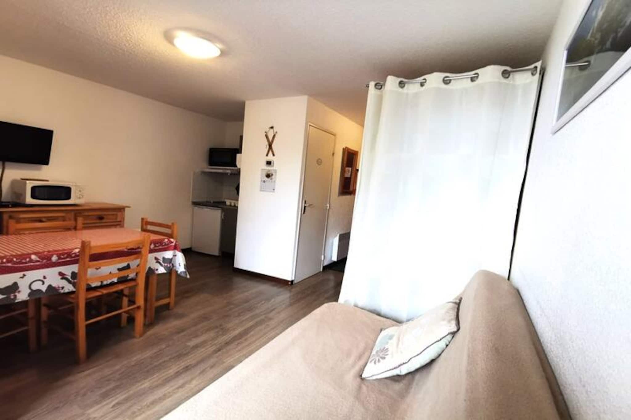 High above the serene valleys of Puy Saint Vincent, this charming apartment welcomes you to a tranquil alpine retreat. With breathtaking views of the surrounding mountains and valleys from your private balcony, every moment here feels like a postcard come to life. Whether you're visiting for a winter ski adventure or a summer escape, this cozy residence offers the perfect base for your family holiday.
Designed to comfortably host up to four guests, the apartment features a thoughtfully arranged layout. The entrance hall leads to a bathroom with a bathtub and separate toilet, ensuring convenience for all. The kitchenette is equipped with everything you need, including a mini oven, microwave, fondue and raclette sets, and a kettle—perfect for preparing hearty meals after a day of exploration. The living room invites relaxation with its television and sofa bed, while the sleeping area includes two bunk beds and a cozy alcove with a double bed.
Located within the Les Ecrins Residence at 1700 meters altitude, you'll find yourself surrounded by natural beauty and close to local amenities. The nearby ski slopes and trails offer endless opportunities for outdoor activities, while the village provides charming shops and restaurants to explore. In summer, hiking and cycling trails wind through the lush landscapes, making this destination equally appealing year-round.
Escape to the heart of the French Alps and create unforgettable memories in this welcoming apartment. With its idyllic setting and comfortable features, it’s the perfect choice for families seeking both adventure and relaxation.