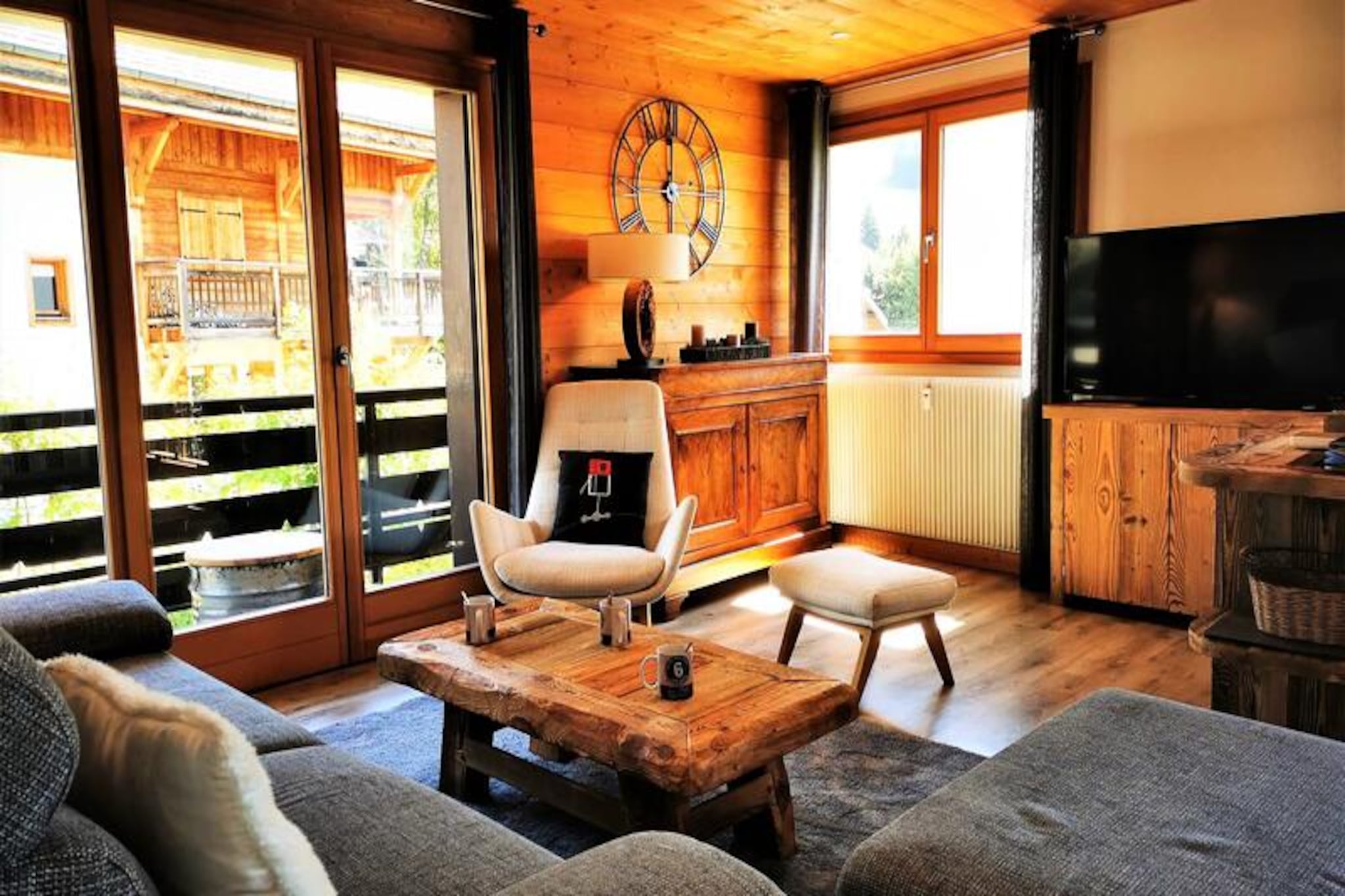 Awaken to the charm of the French Alps in this beautifully renovated 4-star apartment, perfectly situated for both adventure and relaxation. With its dual east and southwest exposure, the property is bathed in natural light, offering breathtaking views of the Pic du Marcelly. Whether you're planning a family getaway or a retreat with friends, this cozy yet modern apartment is your ideal mountain escape, combining comfort, convenience, and style. Its proximity to the center and the option to return on skis make it a prime choice for those eager to immerse themselves in alpine life.
Step inside and discover a thoughtfully designed space that accommodates up to six guests. The apartment features two elegant double bedrooms, one with an en-suite bathroom, and a charming sleeping alcove with a high single bed and sofa bed. The open-plan living area invites you to unwind, with its bright ambiance and access to both a balcony and a terrace, perfect for soaking in the mountain air. A fully equipped kitchen, complete with a Nespresso machine, raclette set, and modern appliances, ensures you can enjoy home-cooked meals after a day on the slopes. Additional amenities like Wi-Fi, two televisions, a washer-dryer, and even a mountain-friendly baby carrier cater to every need.
Located just 400 meters from the center and 350 meters from the nearest ski slopes, the apartment offers unparalleled convenience. Free shuttles are available nearby, though the slopes and local shops are within walking distance. The ESF ski school and medical facilities are also close, making it an excellent base for families. In summer, the region transforms into a haven for hikers and nature enthusiasts, with trails and breathtaking vistas waiting to be explored.
Whether you're here for the thrill of winter sports or the tranquility of summer landscapes, this apartment promises an unforgettable stay. With its private ski locker, covered parking, and included winter services like linens and end-of-stay cleaning, every detail has been considered to ensure your comfort. Experience the magic of the Alps in this exceptional retreat, where every moment becomes a cherished memory.