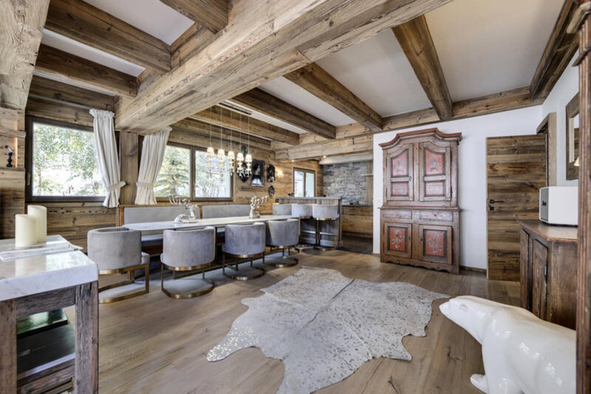 Chalet in Joseray with Ski-In/Ski-Out Access
