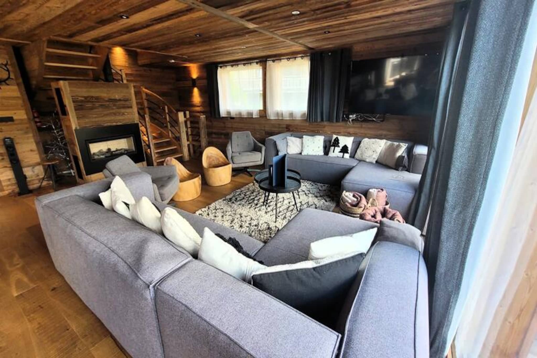 Chalet in Les Gets with Jacuzzi & Sauna