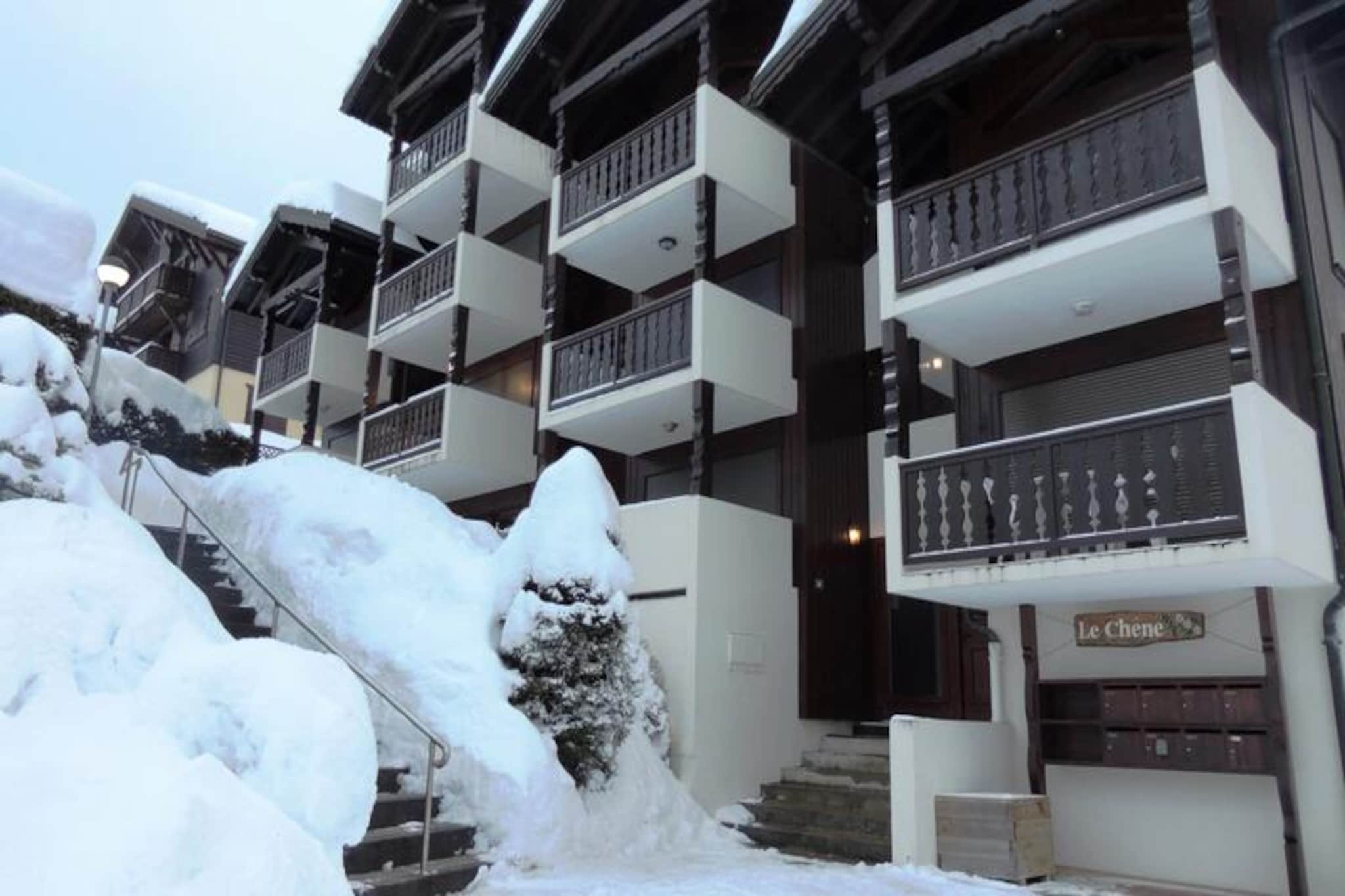 Apartment in Les Gets with Ski-In/Ski-Out