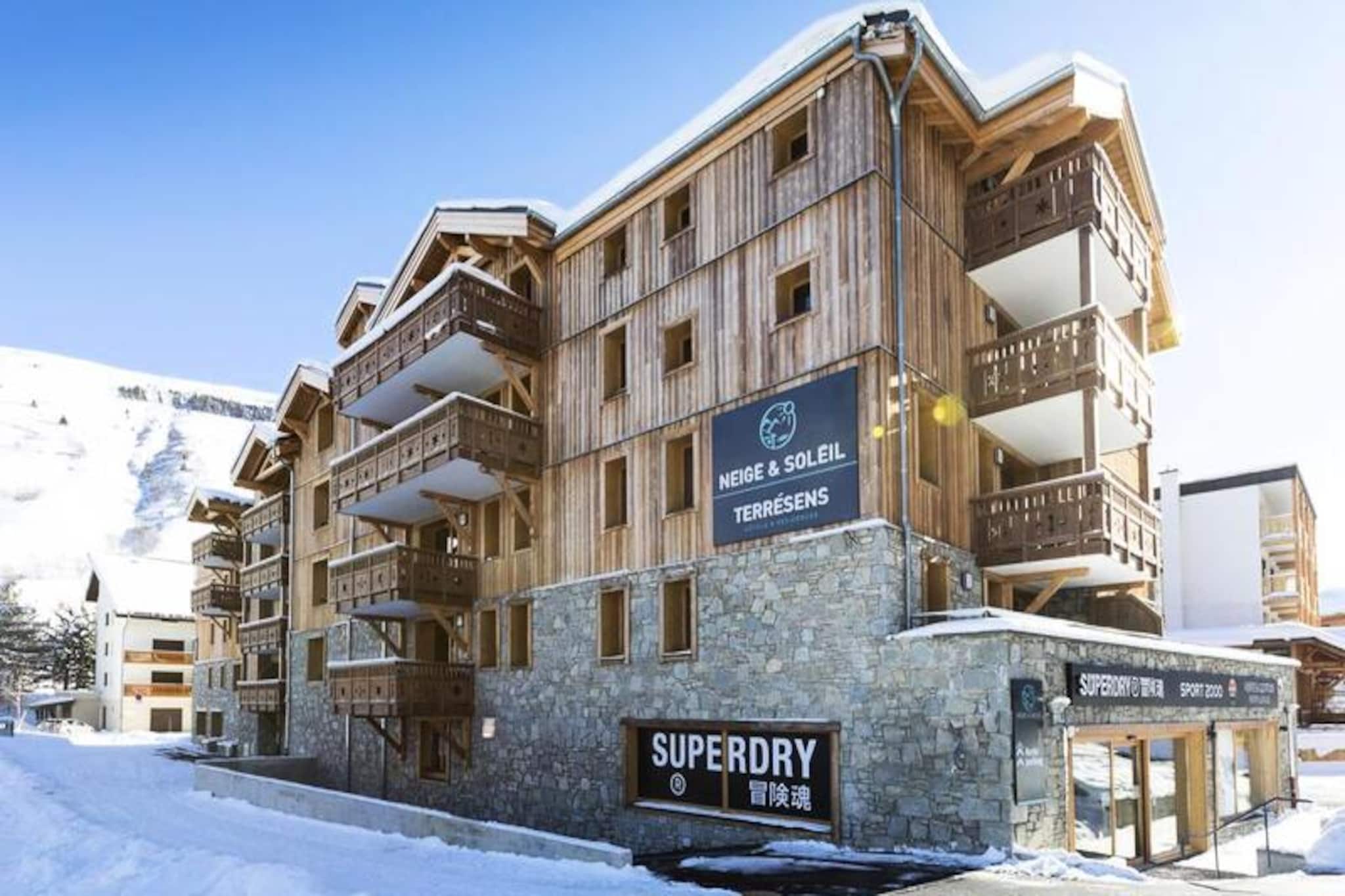 Apartment in Champamé with Ski-In Access