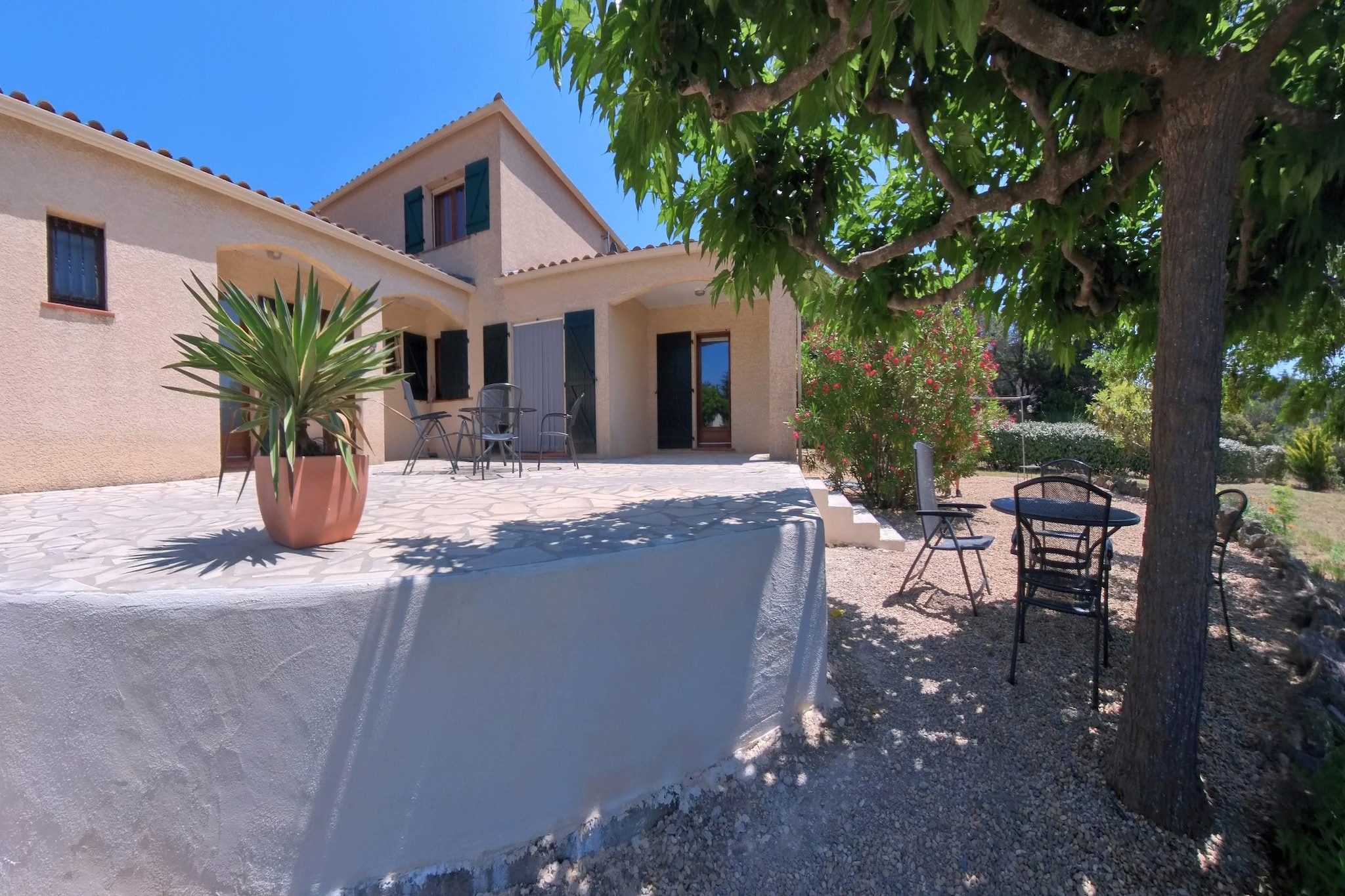Villa La Belle Vie-Terrace balcony