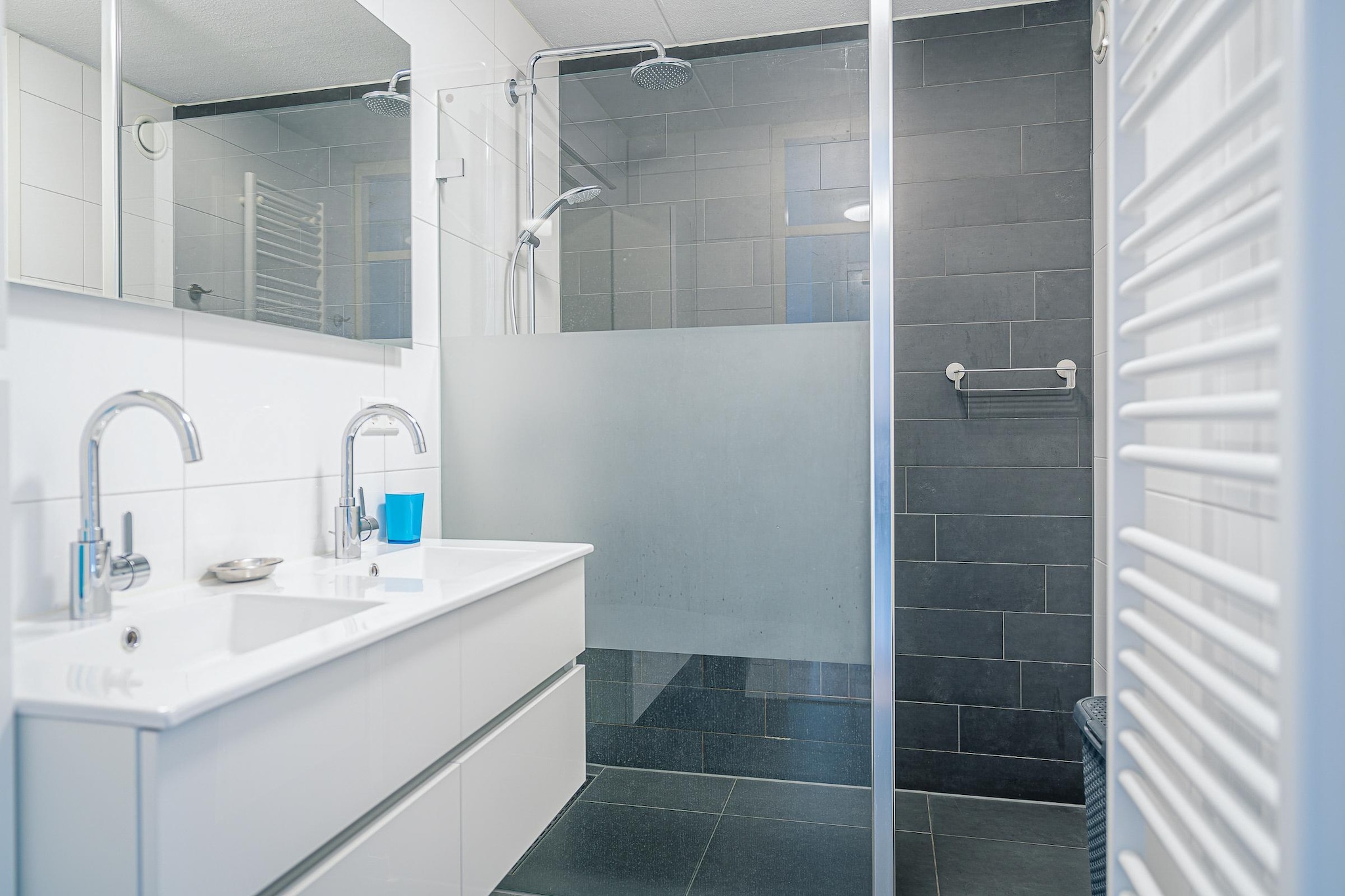 Juliana 052-Bathroom