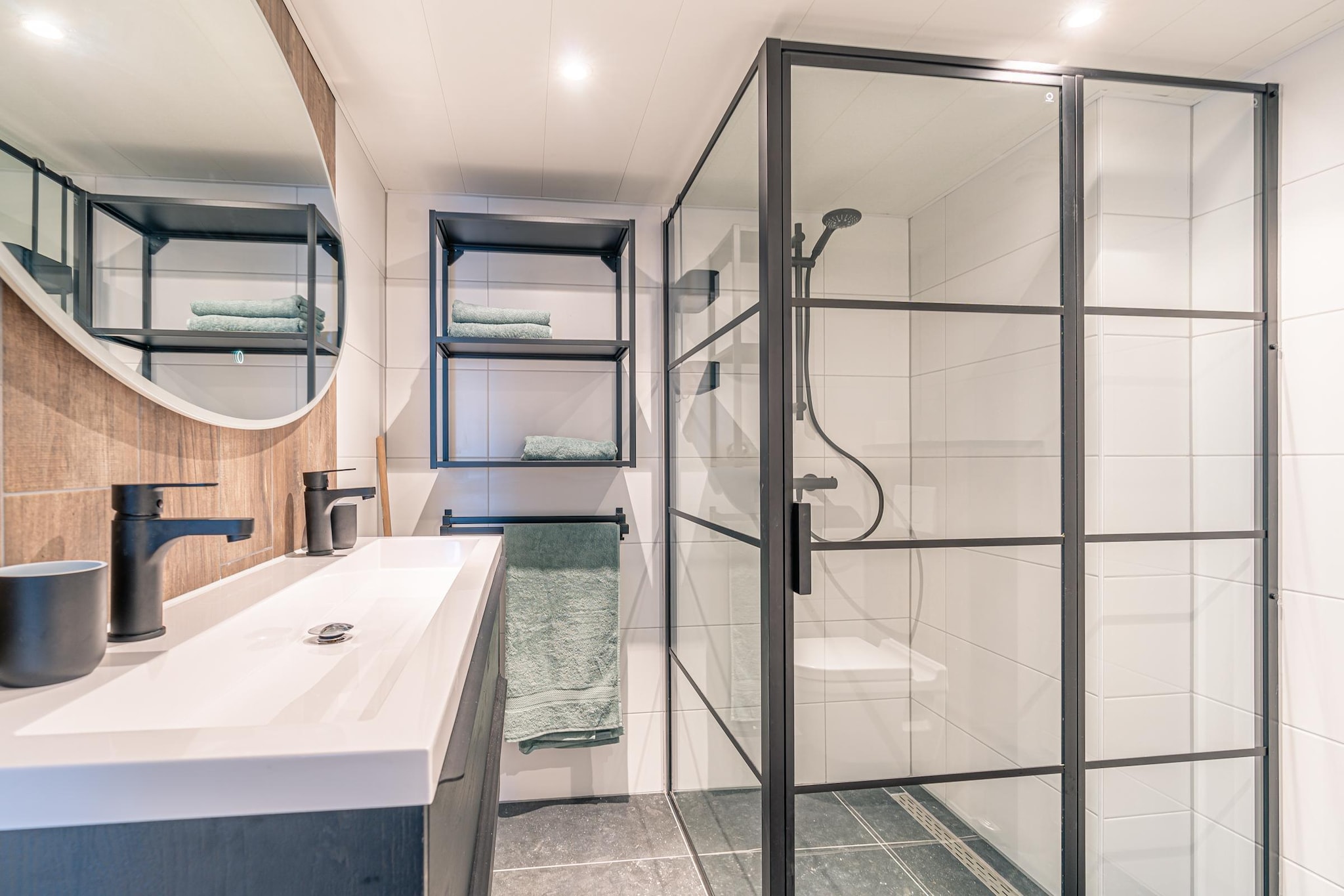 De Anna 220 - Zand-Badezimmer