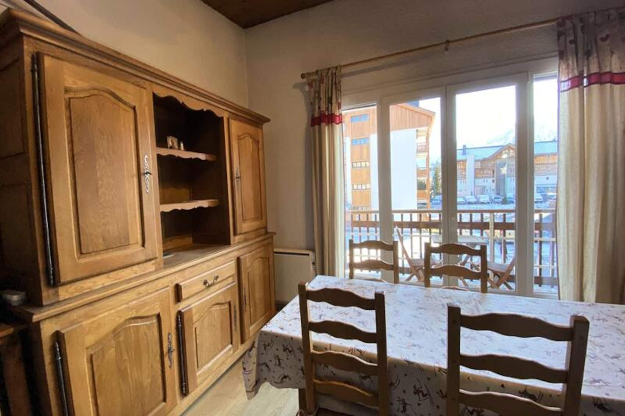 Apartment in Les Deux Alpes near Cable Car