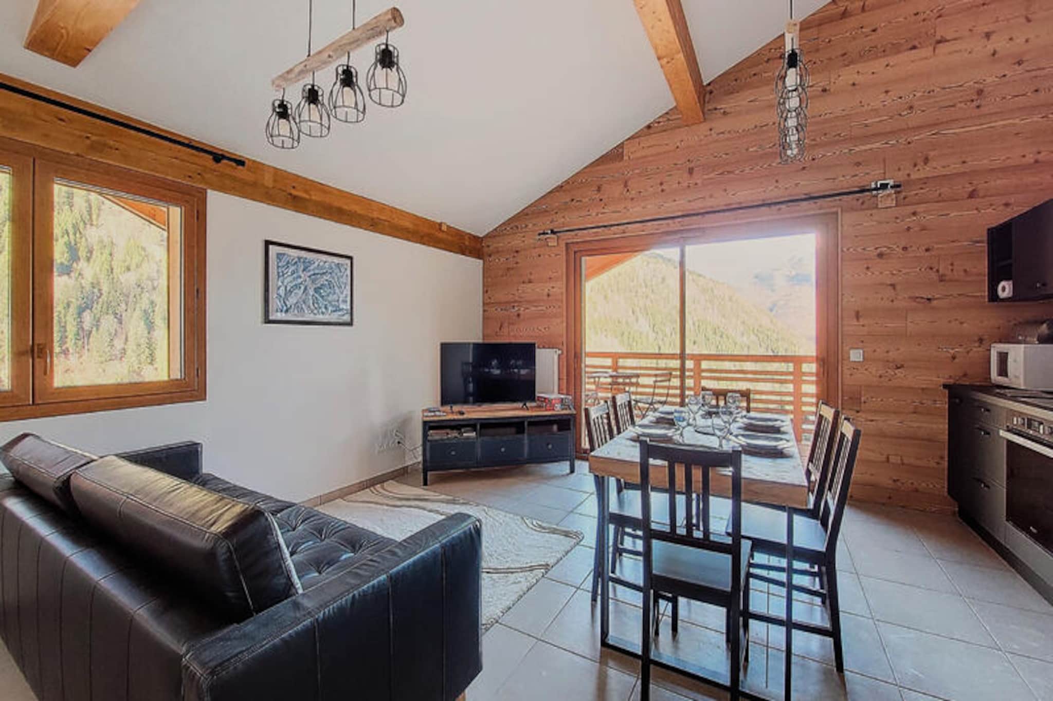 Apartment in Saint-Jean with Ski-In Access