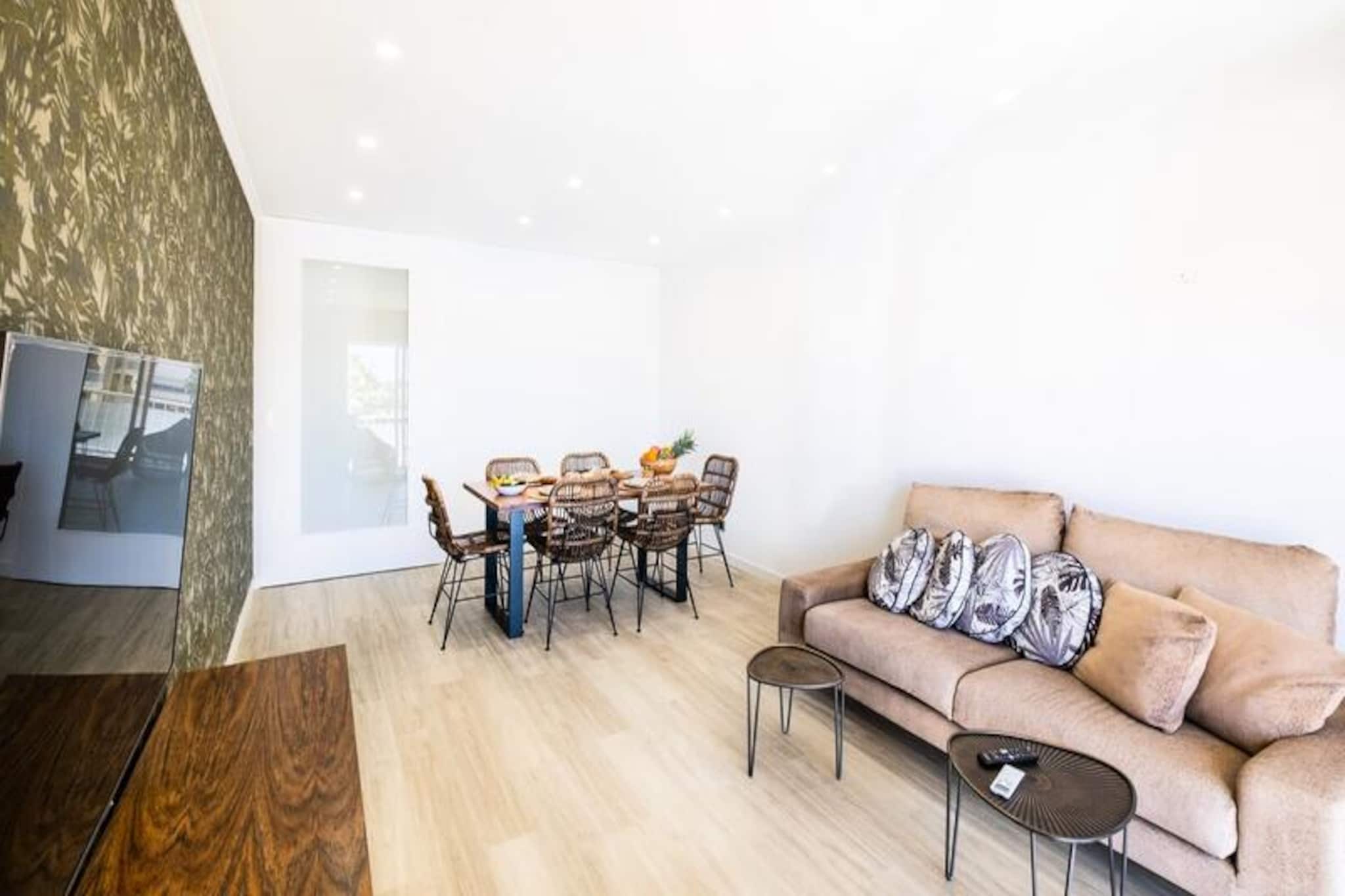 Apartment near Galé Beach with Pool