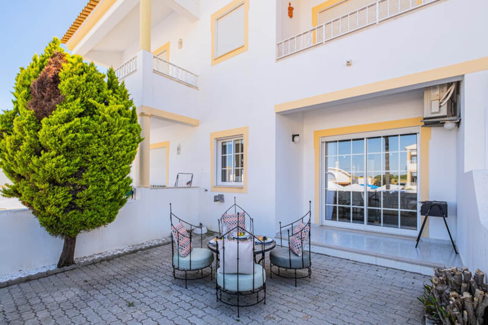 Apartment near São Rafael Beach & Pool