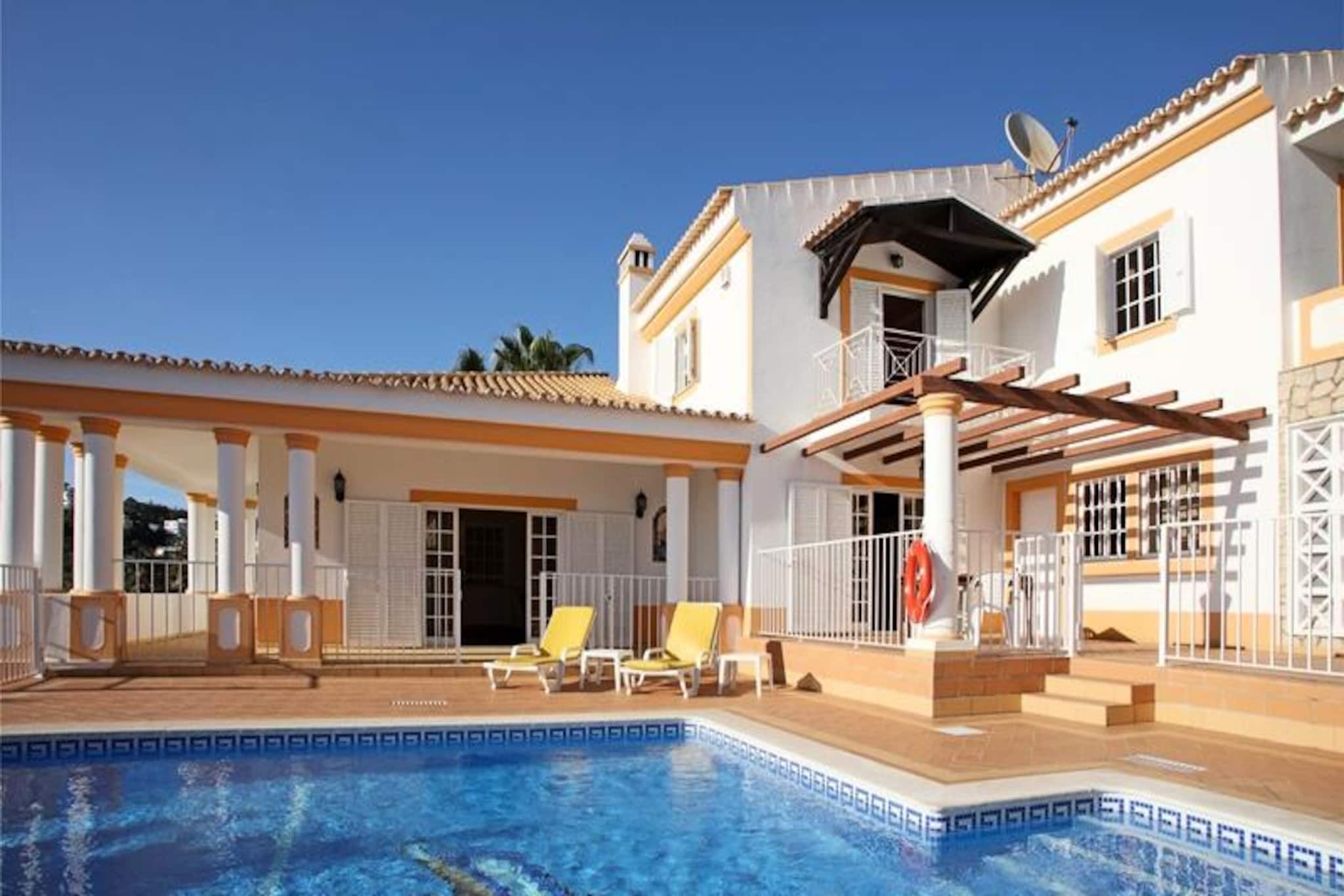 Villa in Albufeira with Marina Views