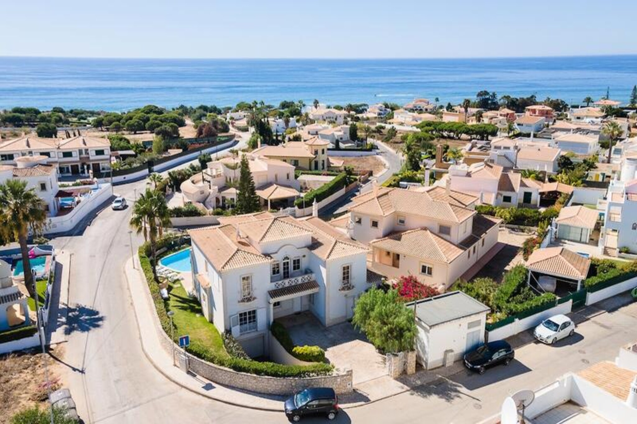 Villa in Gale with pool near Gale Beach