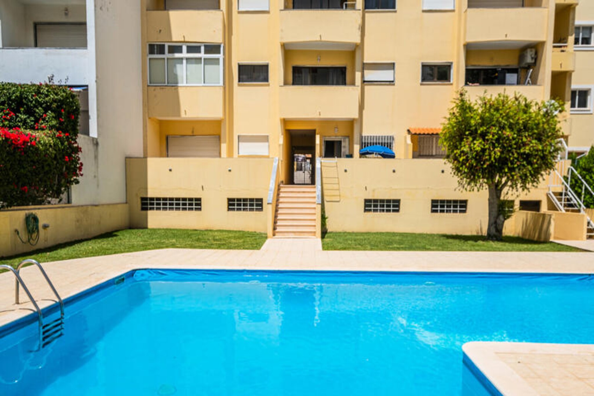 Apartment in Albufeira with Heated Pool