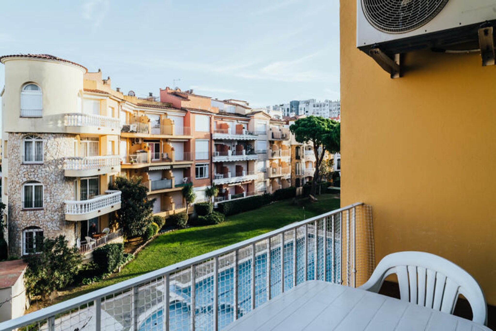 Apartment in Empuriabrava with Sea Views