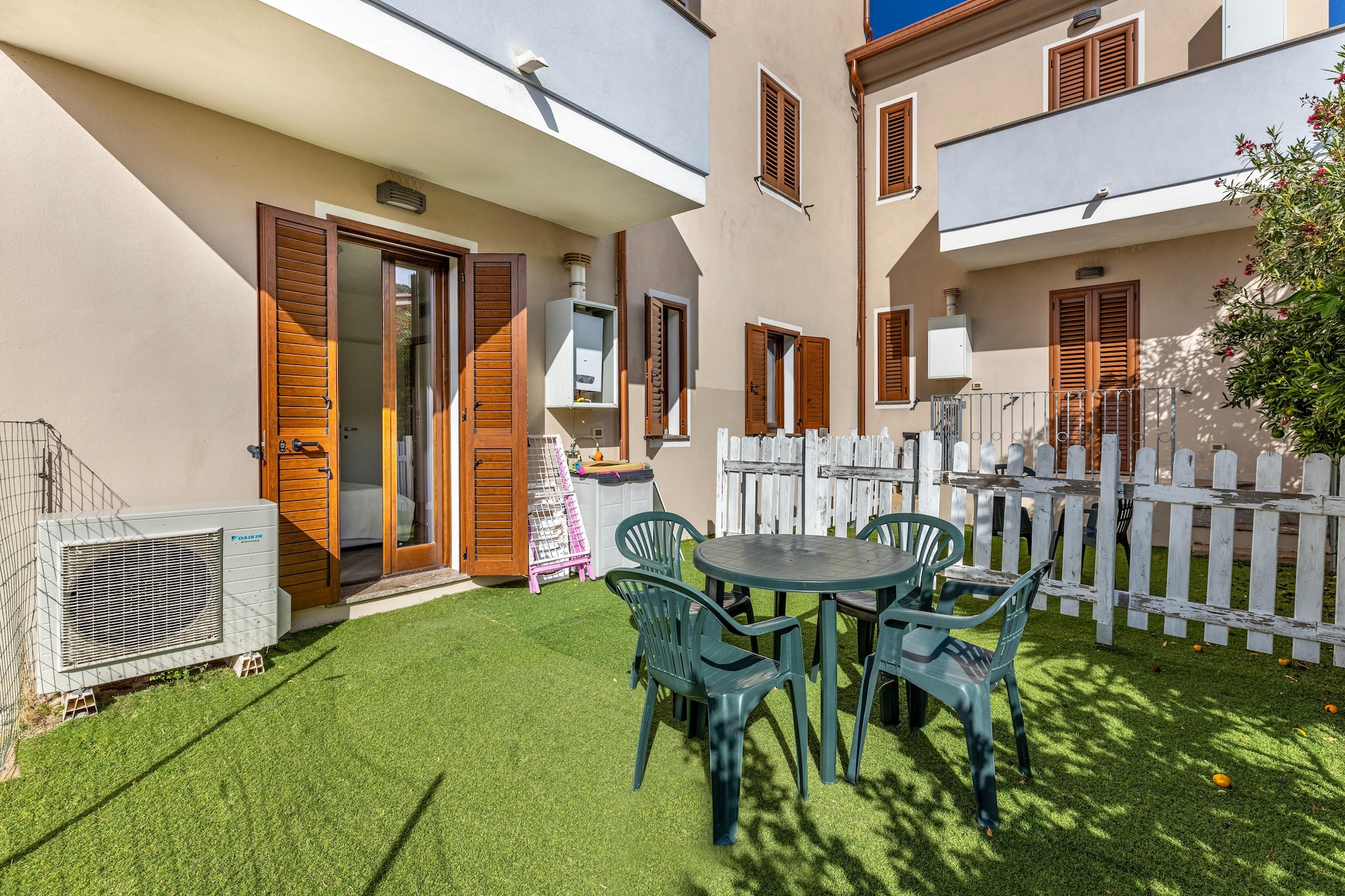 TRILO 2 MAREBLU PT-Buitenkant zomer