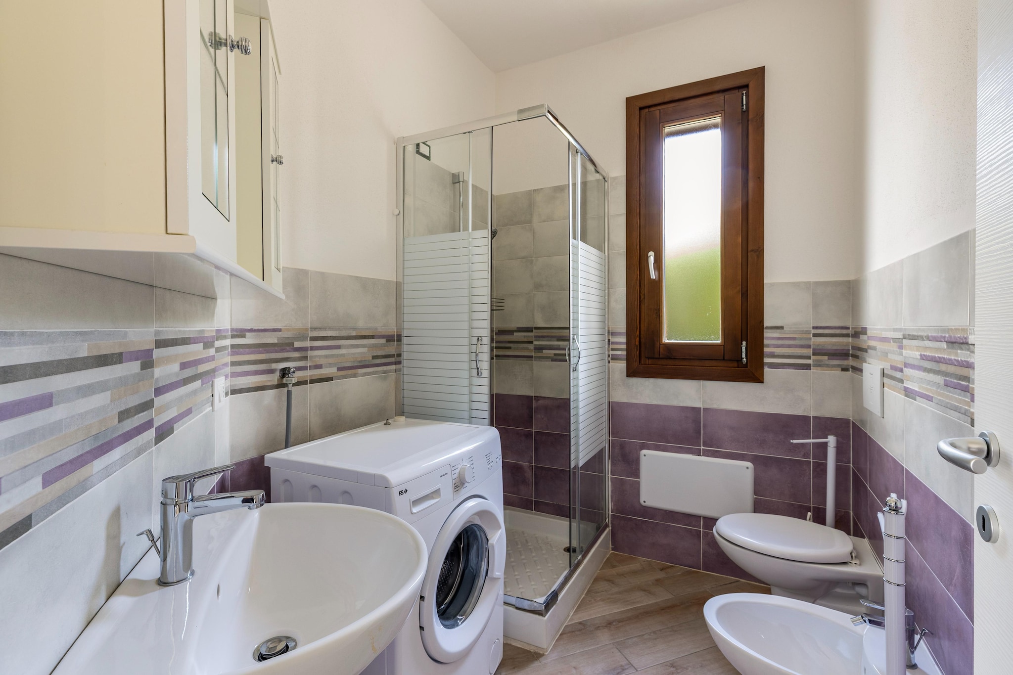 TRILO 2 MAREBLU PT-Badkamer