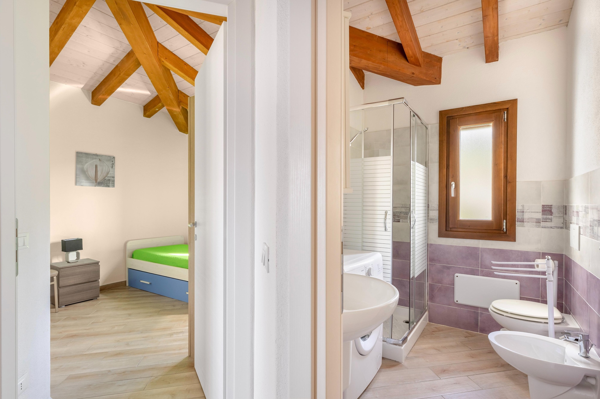 ATTICO MAREBLU-Badkamer