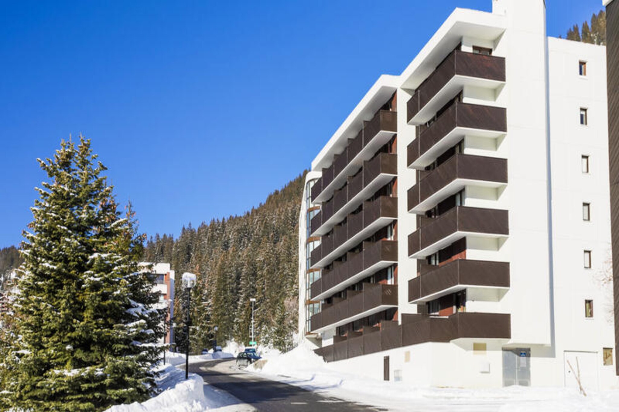 High above the picturesque Flaine resort, Résidence Doris offers a serene alpine retreat perfect for those seeking both tranquility and adventure. Situated in the Flaine Forêt district, this charming residence provides a peaceful escape while keeping you close to the heart of the action. Imagine waking up to crisp mountain air and stepping onto your private balcony to take in the breathtaking views of the surrounding peaks. Here, every moment feels like a celebration of nature and relaxation. 
 
 The apartment is thoughtfully designed to maximize comfort and functionality within its 26 m² space. It features a cozy living room with a two-seater sofa, a dining area with seating for five, and a well-equipped kitchen open to the living space. The sleeping arrangements include an enclosed alcove with a double bed and another alcove with bunk beds, making it ideal for families or small groups. The bathroom includes a bathtub for unwinding after a day of exploration, and a separate toilet adds convenience. Modern amenities such as Wi-Fi (available for an additional fee) ensure you stay connected while enjoying your mountain getaway.
 
 Located just 250 meters from the Flaine Forêt shopping center, you’ll have easy access to essential shops, including a grocery store. The free Skibus shuttle stops right outside your residence, whisking you to the slopes or the lively Flaine Forum district in minutes. From the Gerats chairlift to the expansive Grand Massif ski area, the region offers endless opportunities for skiing, snowboarding, and mountain adventures. In summer, the area transforms into a haven for hikers and nature enthusiasts.
 
 Whether you’re here to carve through pristine snow or bask in the beauty of the Alps, Résidence Doris is your gateway to unforgettable memories. Book your stay today and experience the magic of Flaine in every season.
