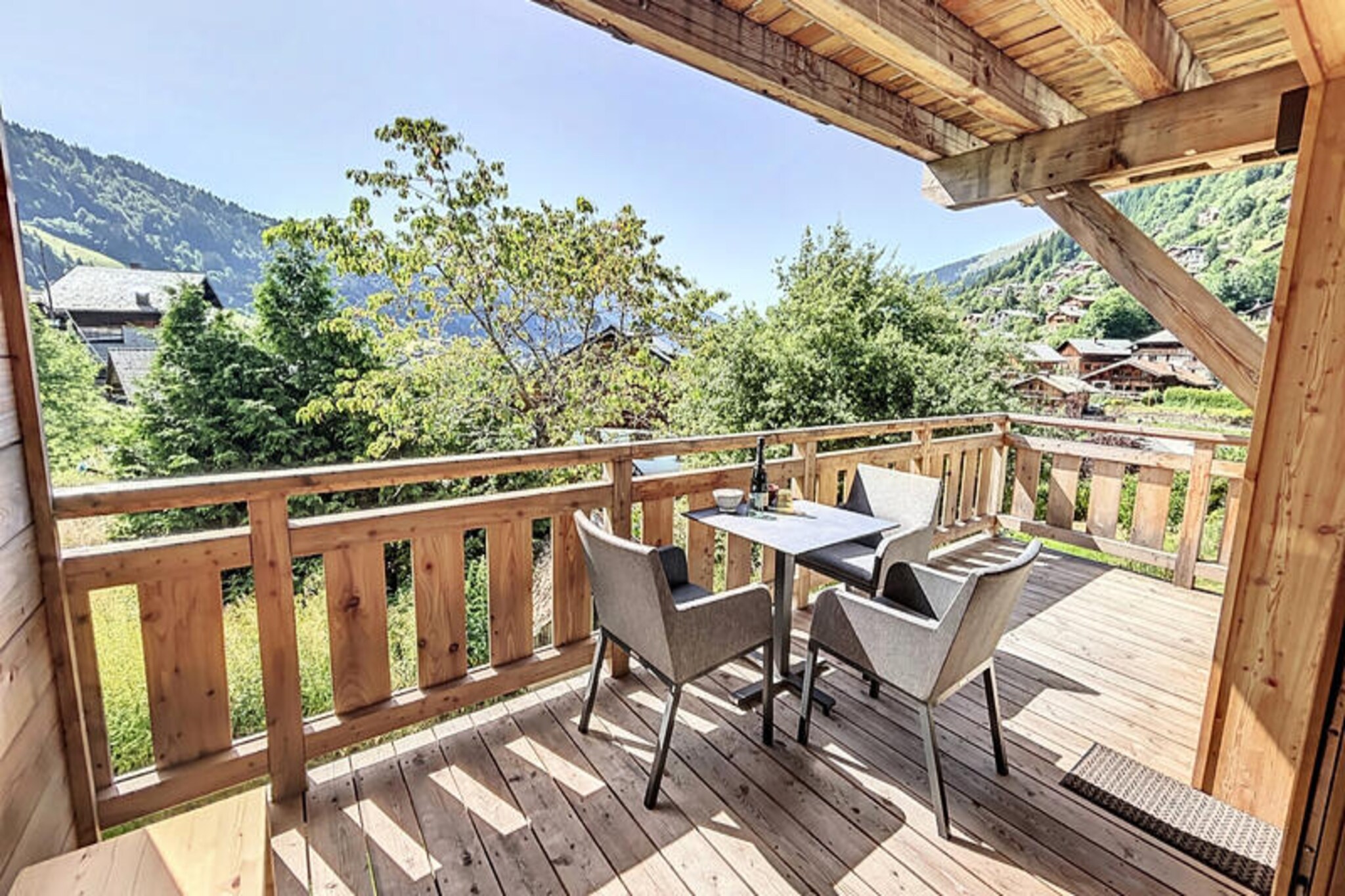 Apartment in Morzine with Mountain Views