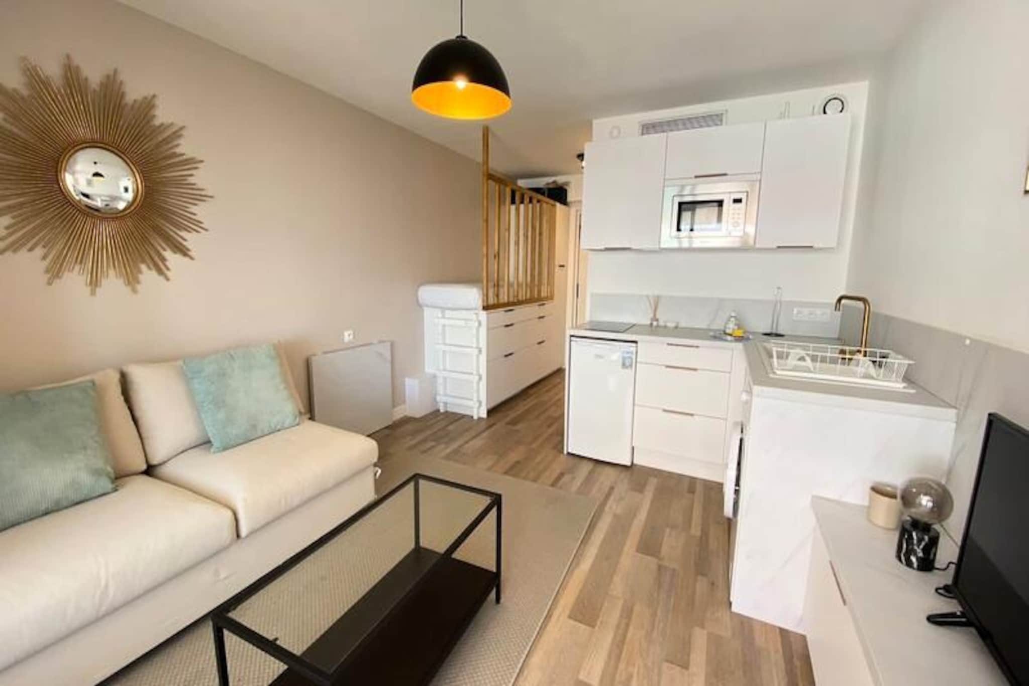 Apartment in Golfe Juan near Beaches