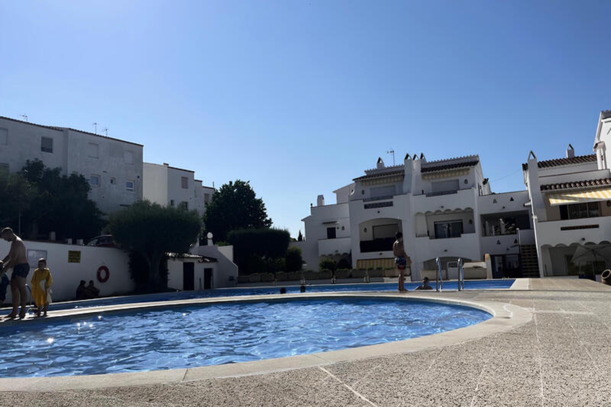 Apartment in Roses with Pool and Terrace