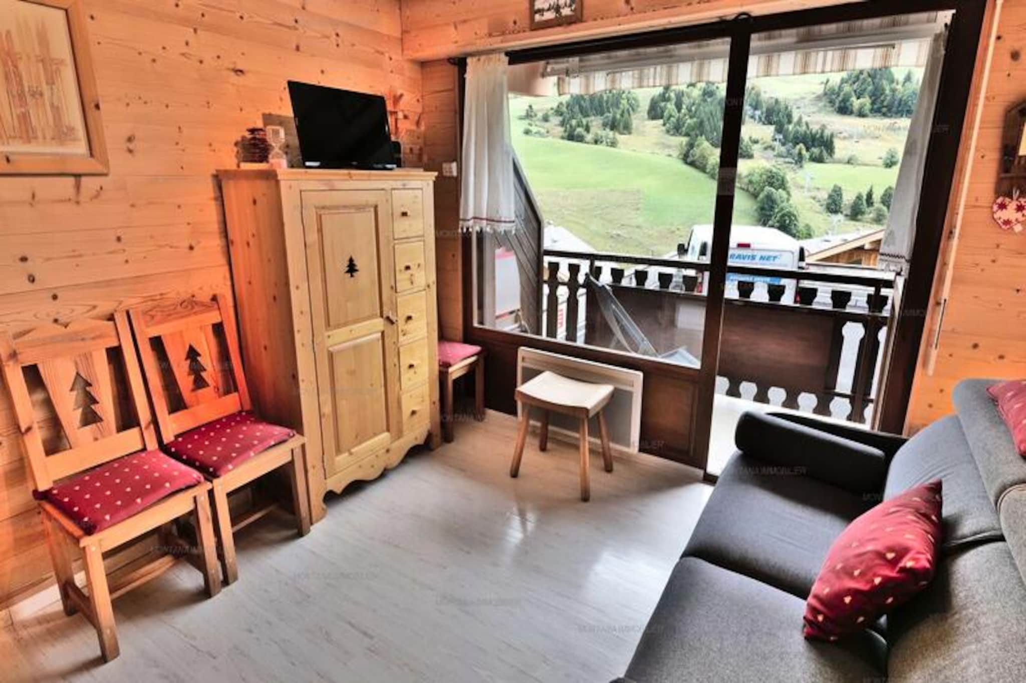 Apartment in Samance with Slope Views