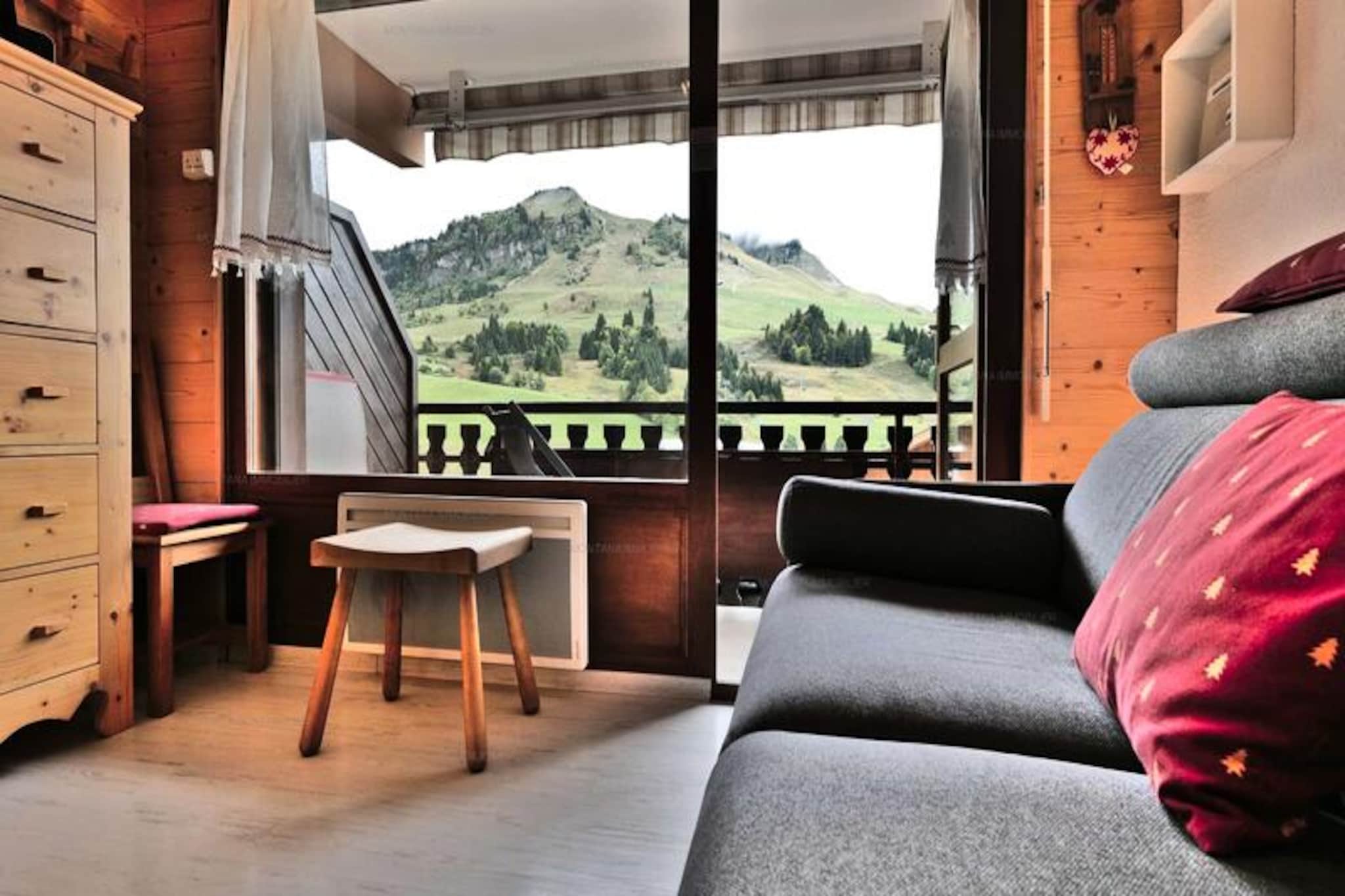 Apartment in Samance with Slope Views