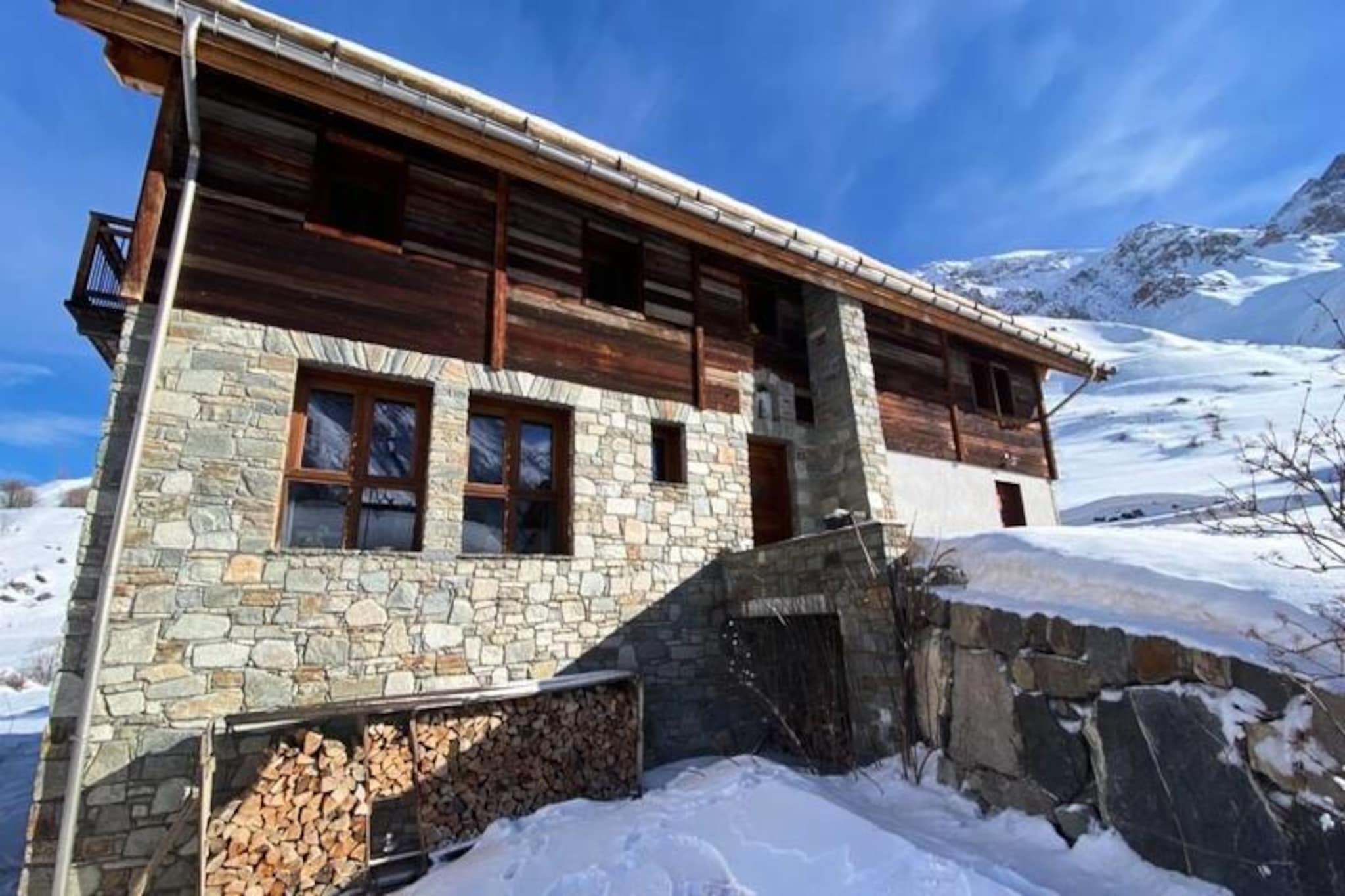 Chalet in Bonnenuit with Grand Galibier View