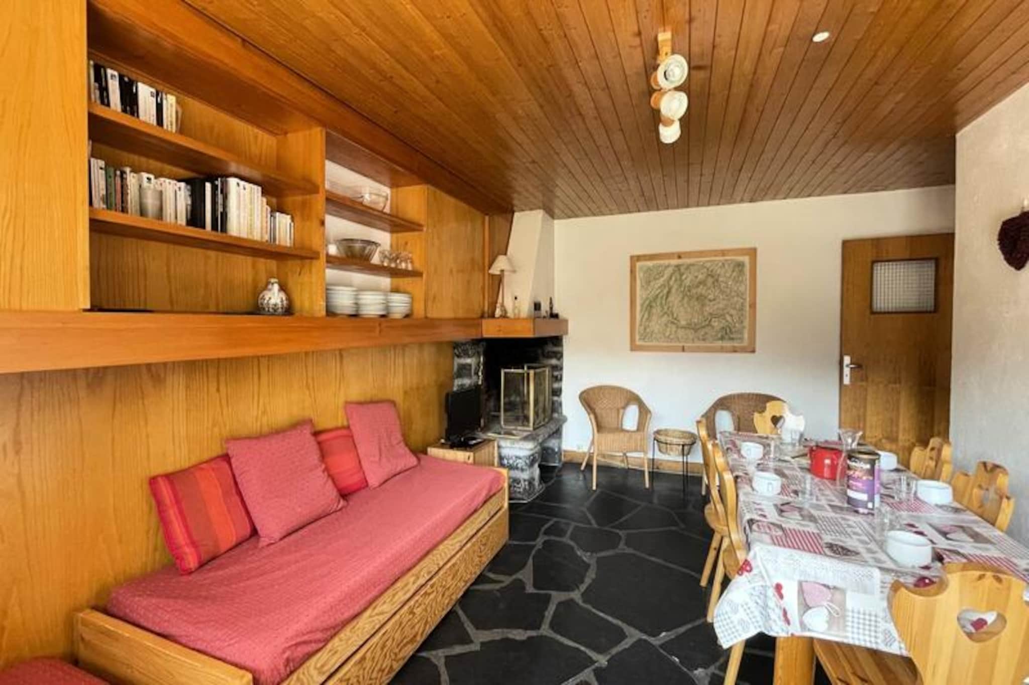 Apartment close to the slopes, large terrace with beautiful view, south-facing