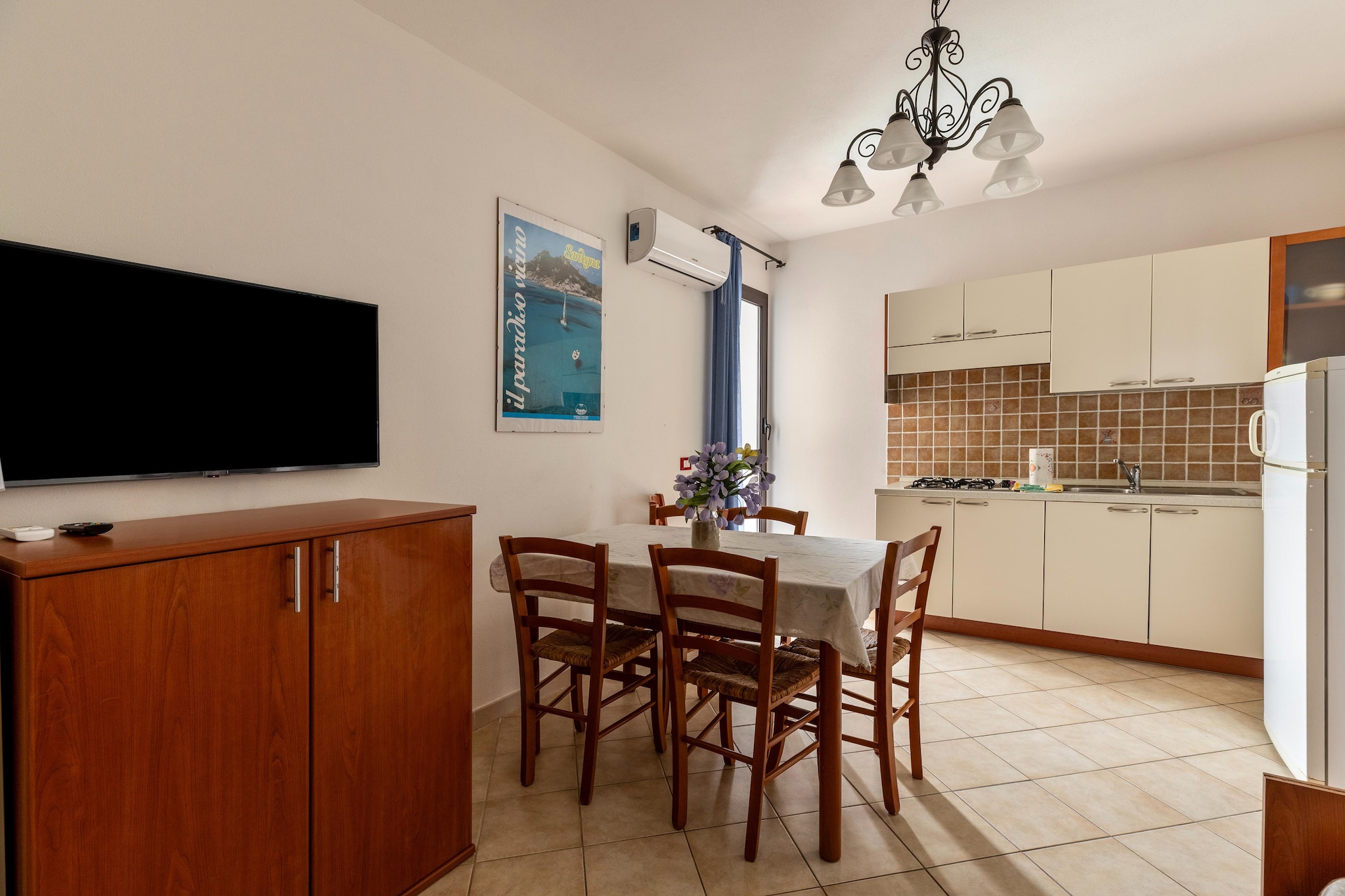 BILO 1 LA CIACCIA-Eetkamer