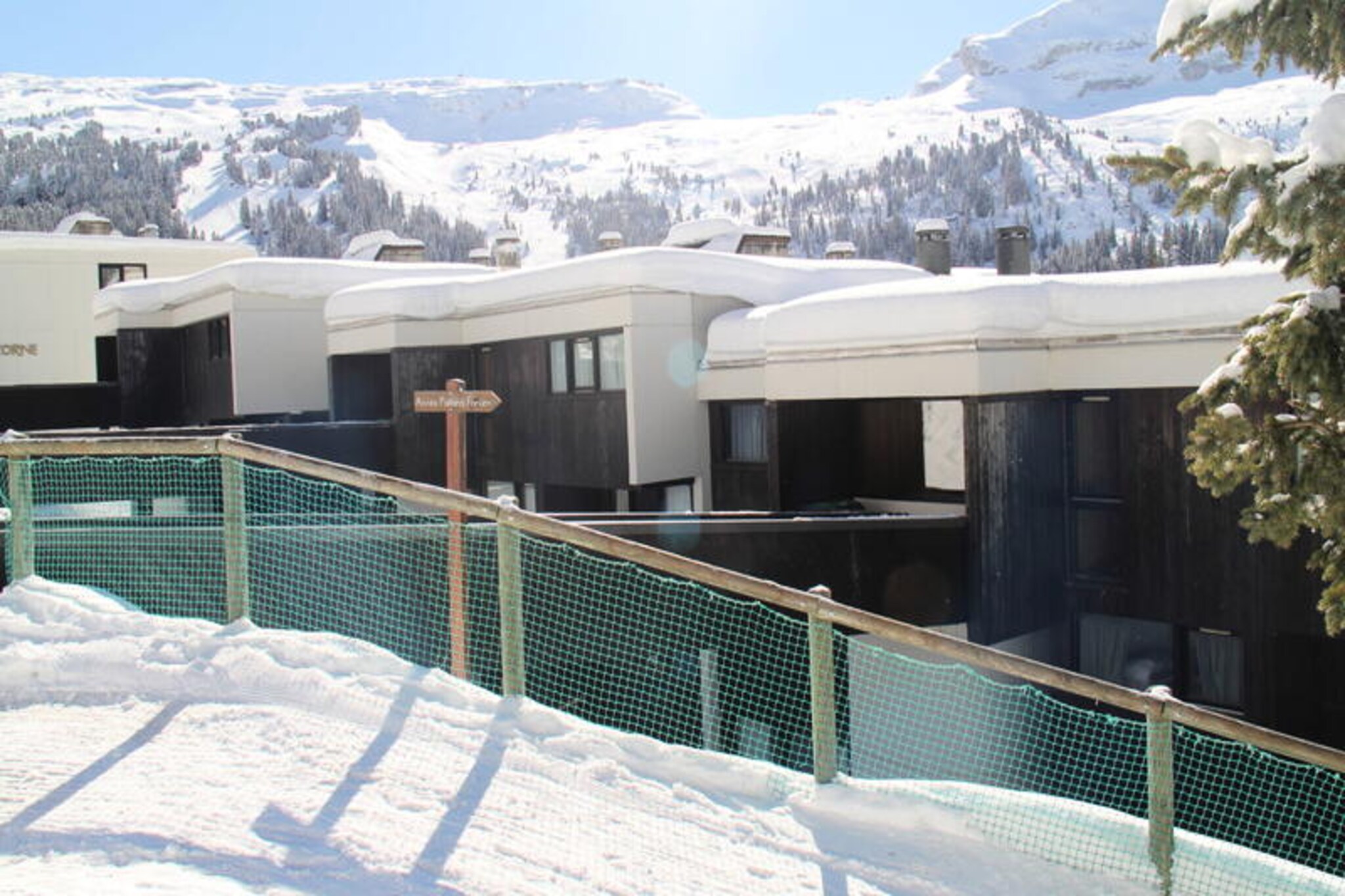 In the serene Flaine Forêt district, this charming apartment offers a delightful alpine escape just 150 meters from the slopes and ski school meeting points. Perfectly positioned for winter sports enthusiasts and summer adventurers alike, the residence combines convenience with the tranquility of its south-facing balcony, where you can unwind and soak in the mountain views after an active day outdoors. The surrounding area boasts a welcoming ambiance with shops and essential amenities just a short stroll away.
Spanning 48 square meters, the apartment is thoughtfully designed to accommodate up to six guests. The cozy bedroom features a double bed and a set of bunk beds, while the living room offers additional sleeping space with a comfortable double sofa bed. Modern conveniences include a flat-screen TV, DVD player, and Wi-Fi, ensuring entertainment and connectivity throughout your stay. The open-plan kitchen is fully equipped with a ceramic hob, dishwasher, oven, and microwave, making meal preparation a breeze. A bathroom with a bathtub and washing machine adds to the comfort, while the separate toilet enhances privacy. Ski lockers are provided for your convenience, and the residence maintains a no-smoking and no-pets policy for a clean and pleasant environment.
Flaine’s vibrant offerings extend beyond the apartment. In winter, the slopes and ski school are just steps away, promising effortless access to thrilling alpine adventures. During the summer, the included Flaine Summer Pass unlocks a variety of activities, from hiking and mountain biking to cultural events, ensuring a memorable stay for all ages. Whether you’re carving through fresh powder or exploring the lush alpine trails, this residence places you at the heart of it all.
Choose this inviting retreat for its unbeatable location, modern amenities, and the promise of unforgettable moments in the French Alps. Whether you’re seeking adrenaline-filled days or peaceful evenings under the stars, this apartment is your gateway to an extraordinary mountain experience.