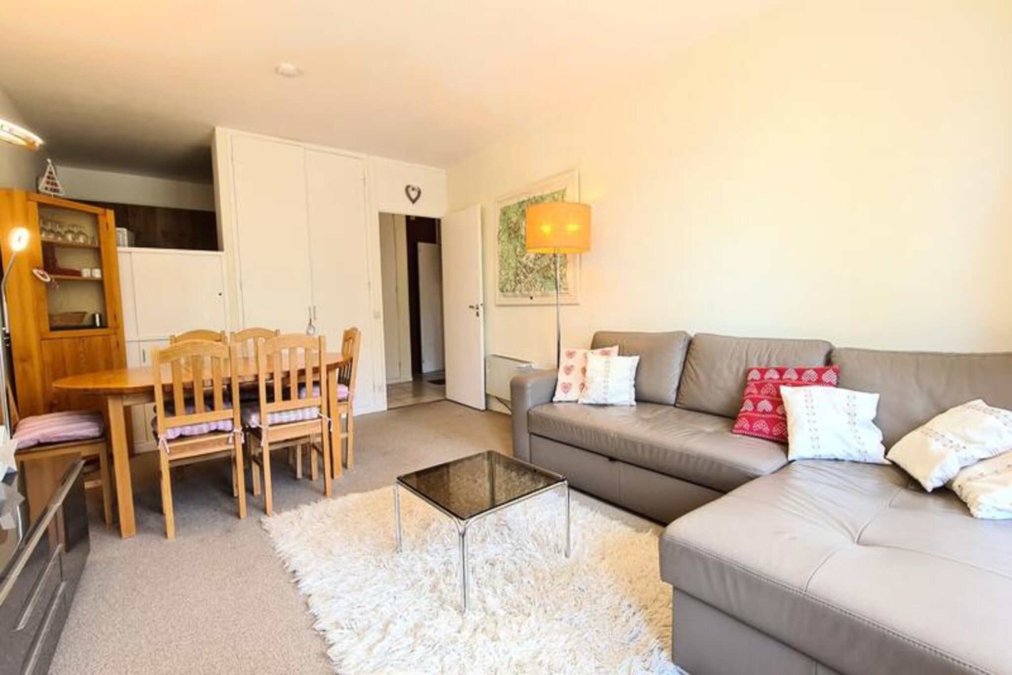 Comfortable and bright apartment · At the foot of the slopes · Free and unlimited WIFI
