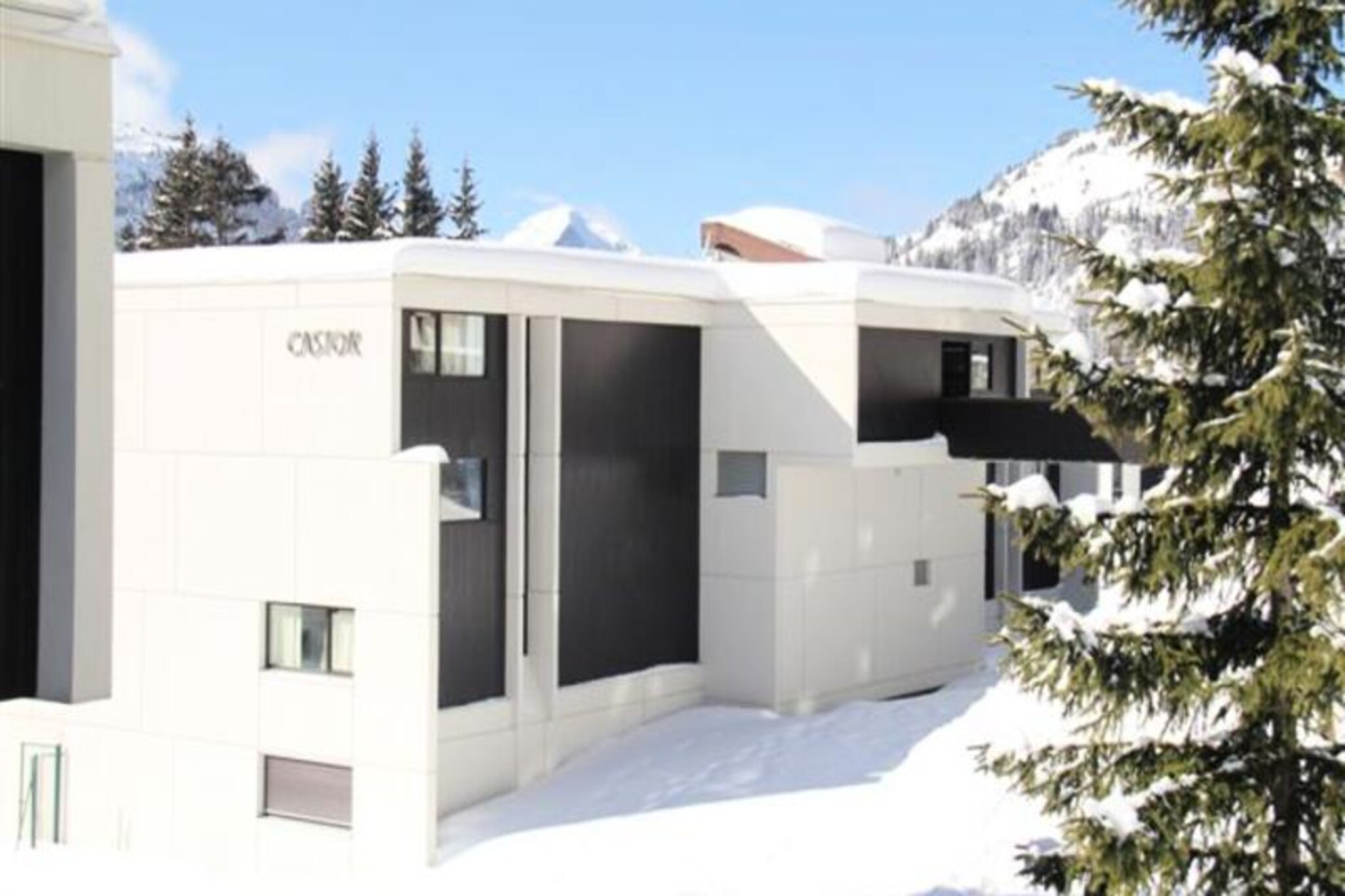 High above the serene landscapes of Flaine, this beautifully renovated apartment in the Flaine Forêt district offers a cozy alpine retreat just 150 meters from the slopes and ski school meeting points. With its south-facing balcony, you’ll wake up to uninterrupted views of the sunlit peaks, ready to embrace a day of adventure or relaxation in the heart of the Grand Massif ski area. Whether you’re here for thrilling descents or tranquil summer hikes, this residence is perfectly positioned to make every moment unforgettable. \n\nDesigned for up to five guests, the apartment combines modern comfort with warm alpine charm. The spacious layout includes a double bedroom with soft carpeting, a welcoming entrance with bunk beds, and a living room featuring two single sofa beds. The fully equipped kitchenette boasts ceramic hobs, a refrigerator, dishwasher, and oven, making it easy to prepare hearty meals after a day outdoors. A flat-screen TV, ski locker, and a bathroom with a bathtub ensure convenience and relaxation throughout your stay. Please note that bed linen and towels are not provided, and pets are not allowed. \n\nStep outside and find everything you need within walking distance. From shops to ski rental services, the Flaine Forêt district is alive with activity and charm. In summer, the Flaine Summer Pass adds an extra layer of excitement, offering access to a variety of activities for stays of six nights or more. Explore scenic trails, enjoy mountain biking, or simply soak in the pristine alpine air. \n\nWhether you’re seeking winter thrills or summer serenity, this apartment is your gateway to the best of Flaine. With its unbeatable location and thoughtful amenities, it’s the perfect choice for families, couples, or friends looking to create lasting memories in the French Alps.