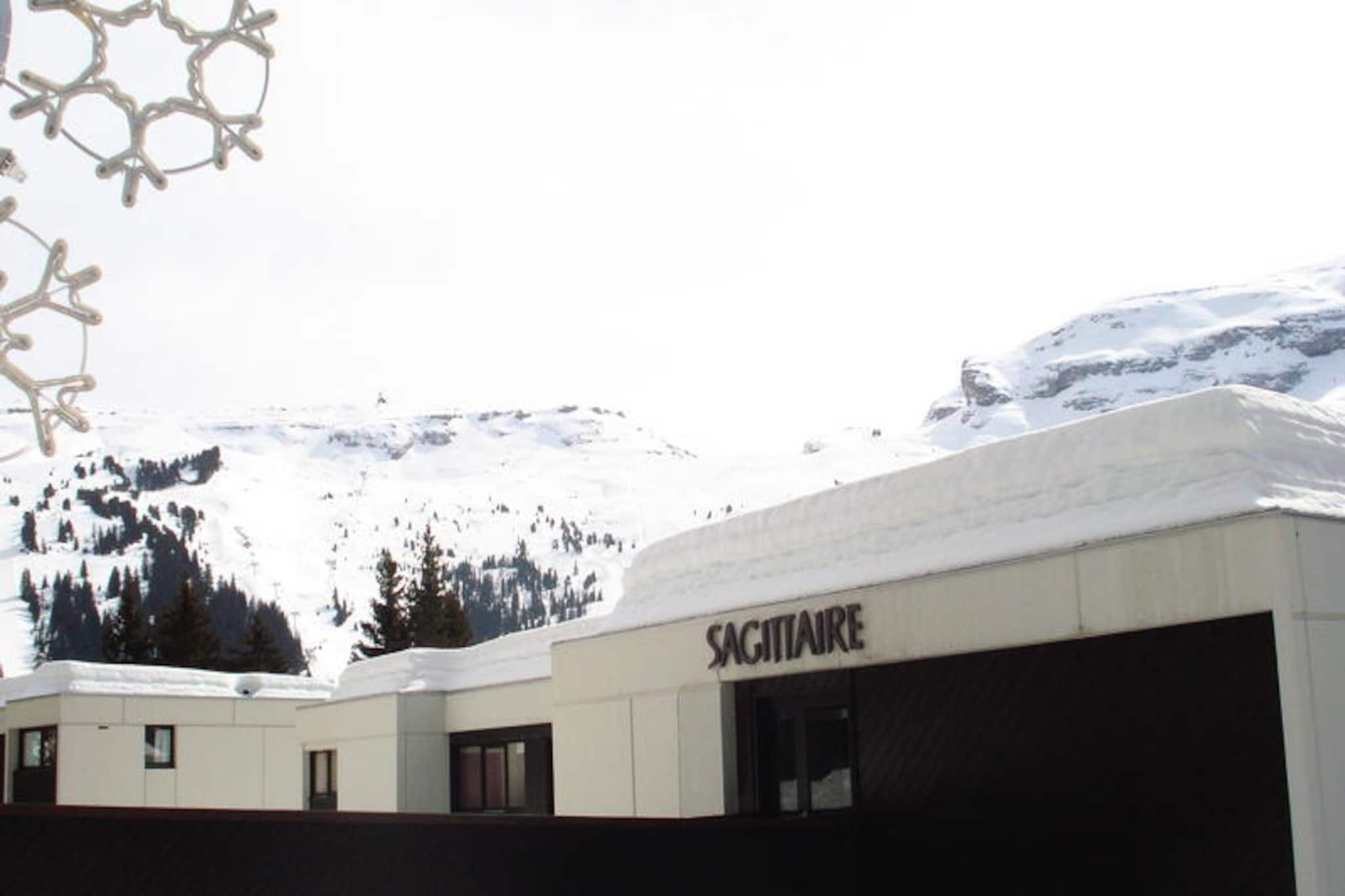 Fully renovated studio with cabin · Resort center · Balcony