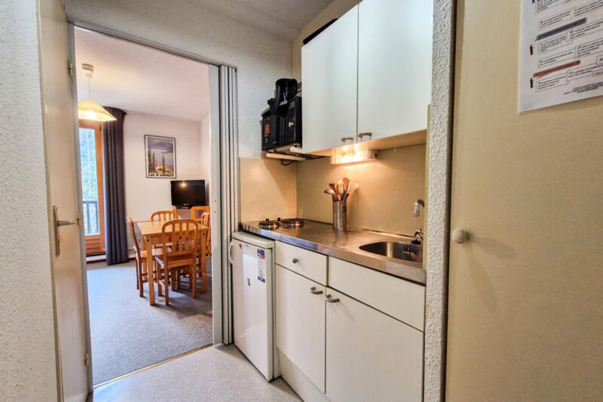 Comfortable studio with cabin · Close to slopes and shops · Balcony