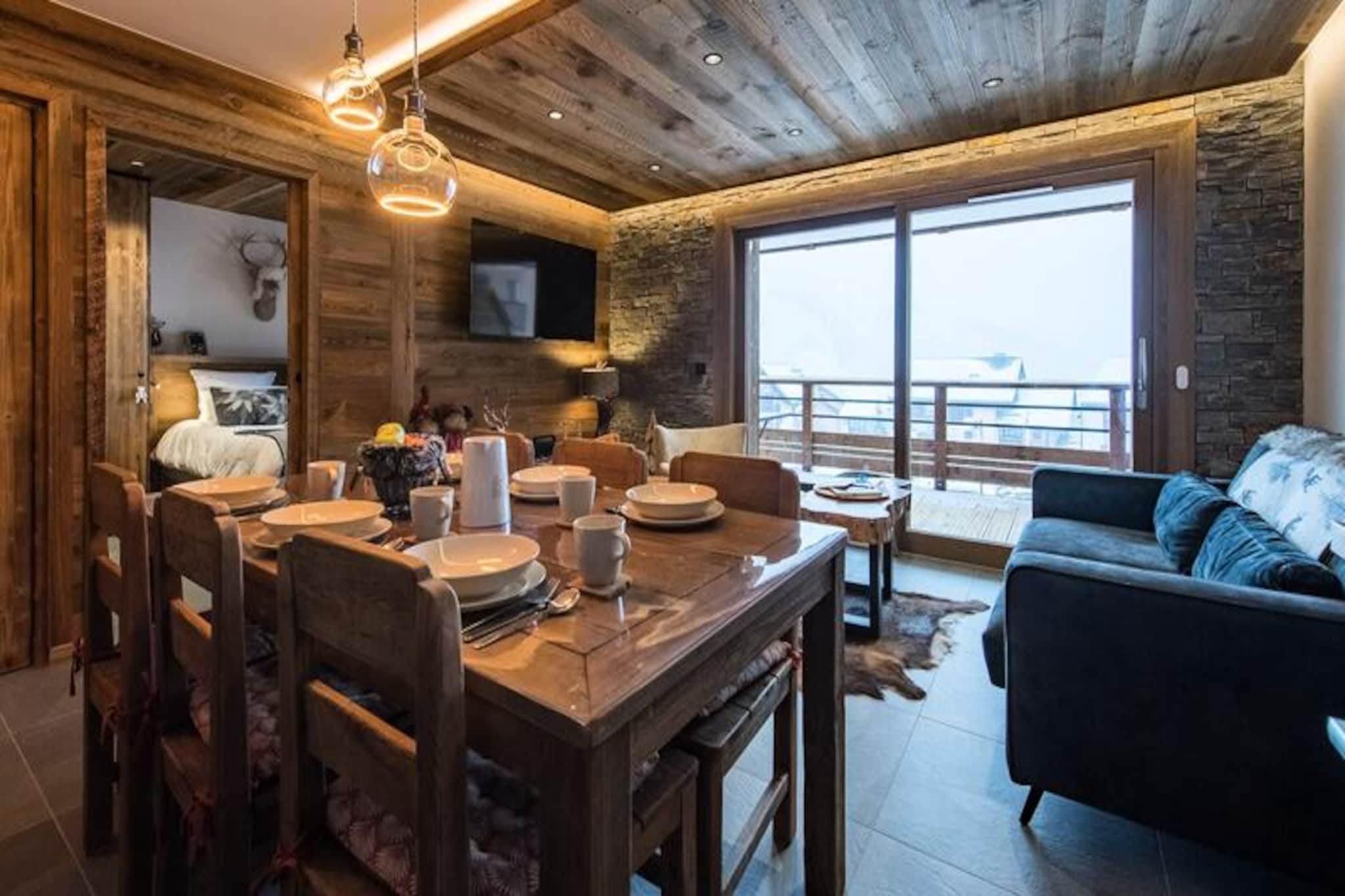High above the charming village of Valmeinier, at an altitude of 1950 meters, this elegant apartment in the L'Olvera residence invites you to immerse yourself in the serene beauty of the French Alps. With its prime location at the foot of the slopes, you can step out of your door and onto the pristine snow, ready to explore the vast ski terrain. The residence combines modern luxury with alpine charm, ensuring an unforgettable mountain escape.
Inside, the apartment is thoughtfully designed to accommodate up to six guests, making it perfect for families or groups of friends. The living area features a cozy seating space, a dining area, and a fully equipped kitchen with high-end appliances, including an induction hob, oven, and microwave. The west-facing 13m² balcony offers breathtaking views of the surrounding peaks, ideal for enjoying a warm drink after a day on the slopes. The sleeping arrangements include a double bedroom with a 160x200 cm bed, a sleeping area with bunk beds, and another sleeping area with a 140x190 cm bed. A modern shower room with a washer-dryer and a separate toilet add to the convenience.
The amenities extend beyond the apartment. A ski locker with a boot dryer, secure underground parking with an EV charging station, and proximity to shops, restaurants, and bus services enhance your stay. In summer, hiking trails and a municipal swimming pool are just steps away, offering year-round activities. Booking through Altitude 1750 also provides added perks, such as ski passes delivered to your door and discounts on equipment rentals.
Whether you’re seeking thrilling ski adventures or tranquil alpine relaxation, this apartment offers the perfect base for creating cherished memories in the heart of the mountains.