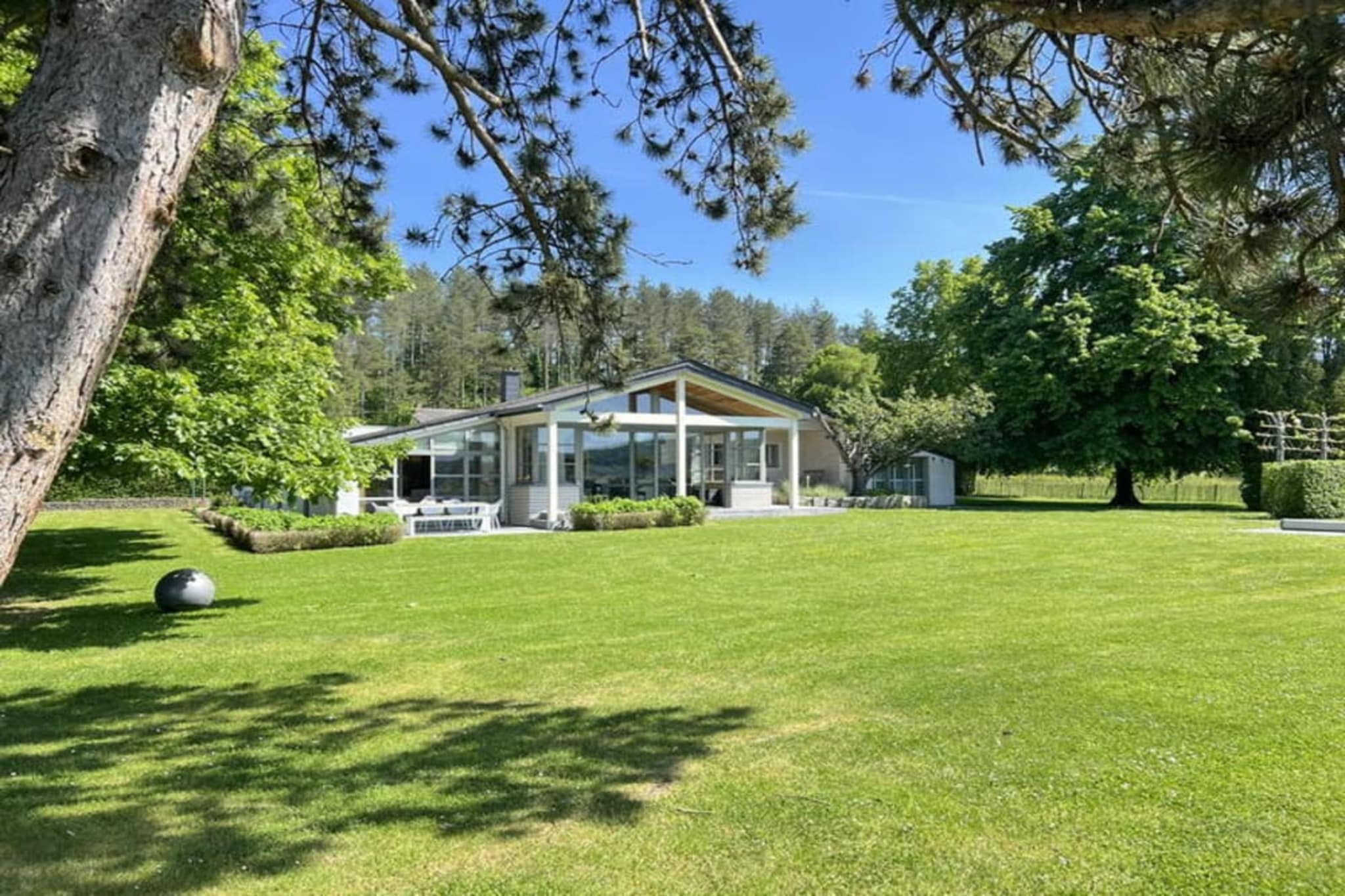 Les trois tilleuls-Tuinen zomer