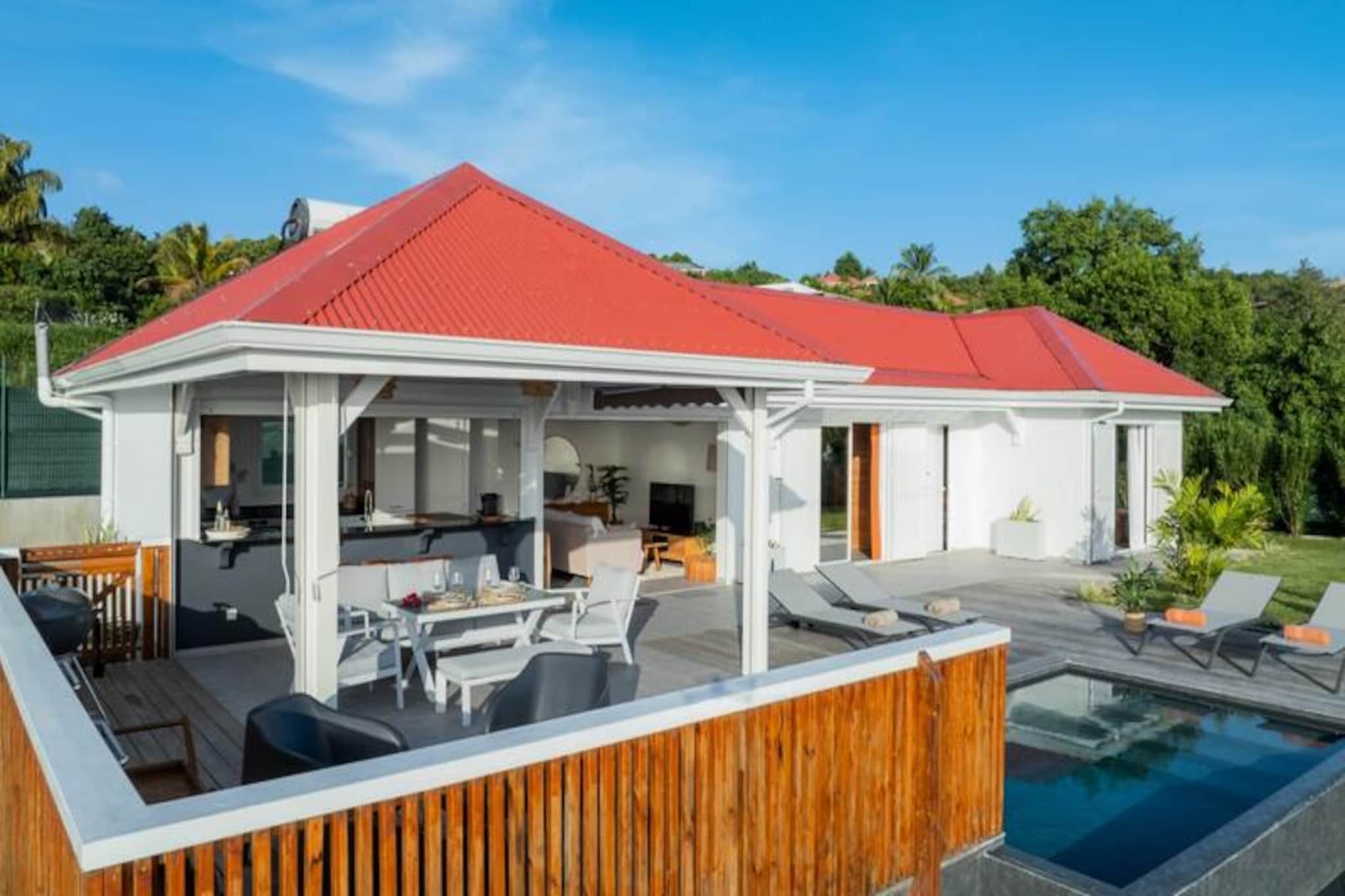 Villa in Grand-Bourg with Infinity Pool